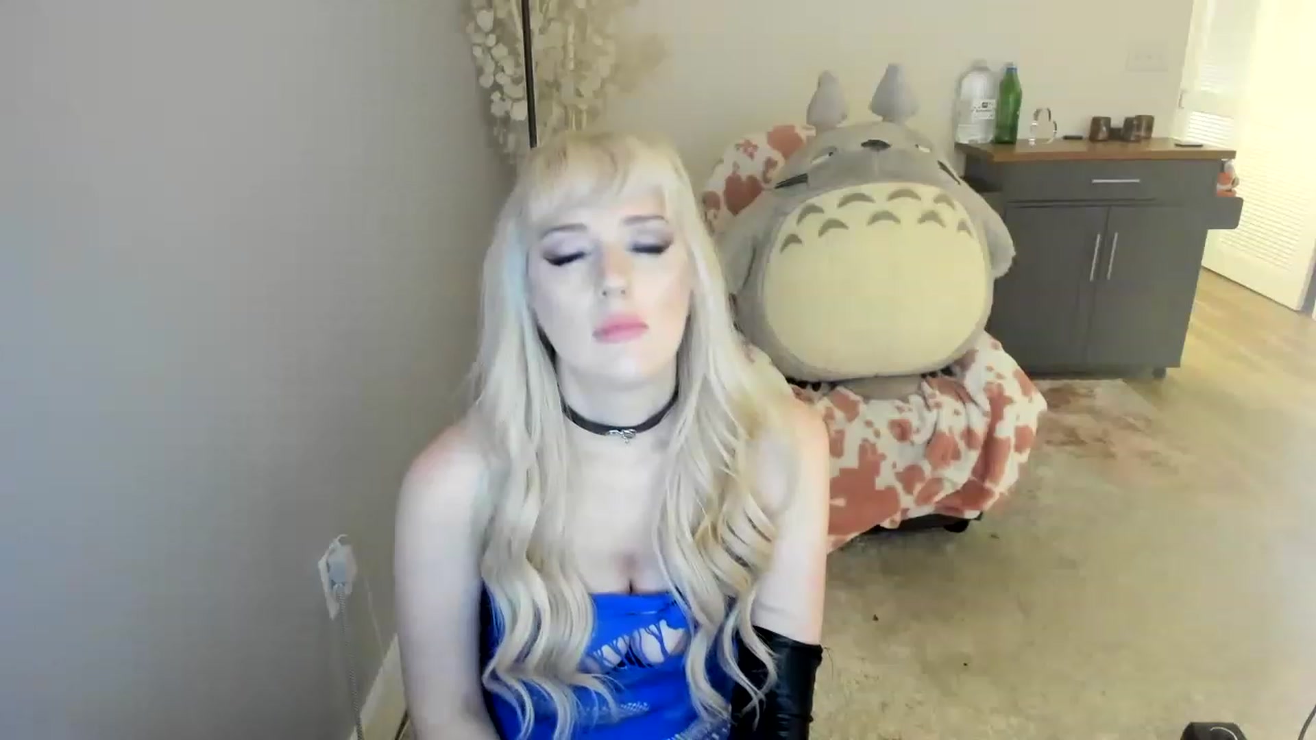 Gallery image thumbnail from CUM_CUCKDomme's myfreecams stream on, 06/08/2023, 11:10 image 6 of 20