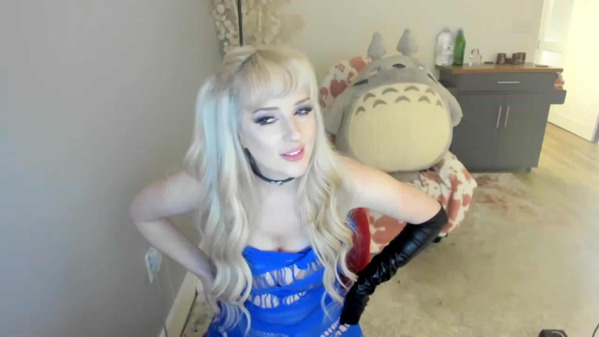 Gallery image thumbnail from CUM_CUCKDomme's myfreecams stream on, 06/08/2023, 11:10 image 2 of 20