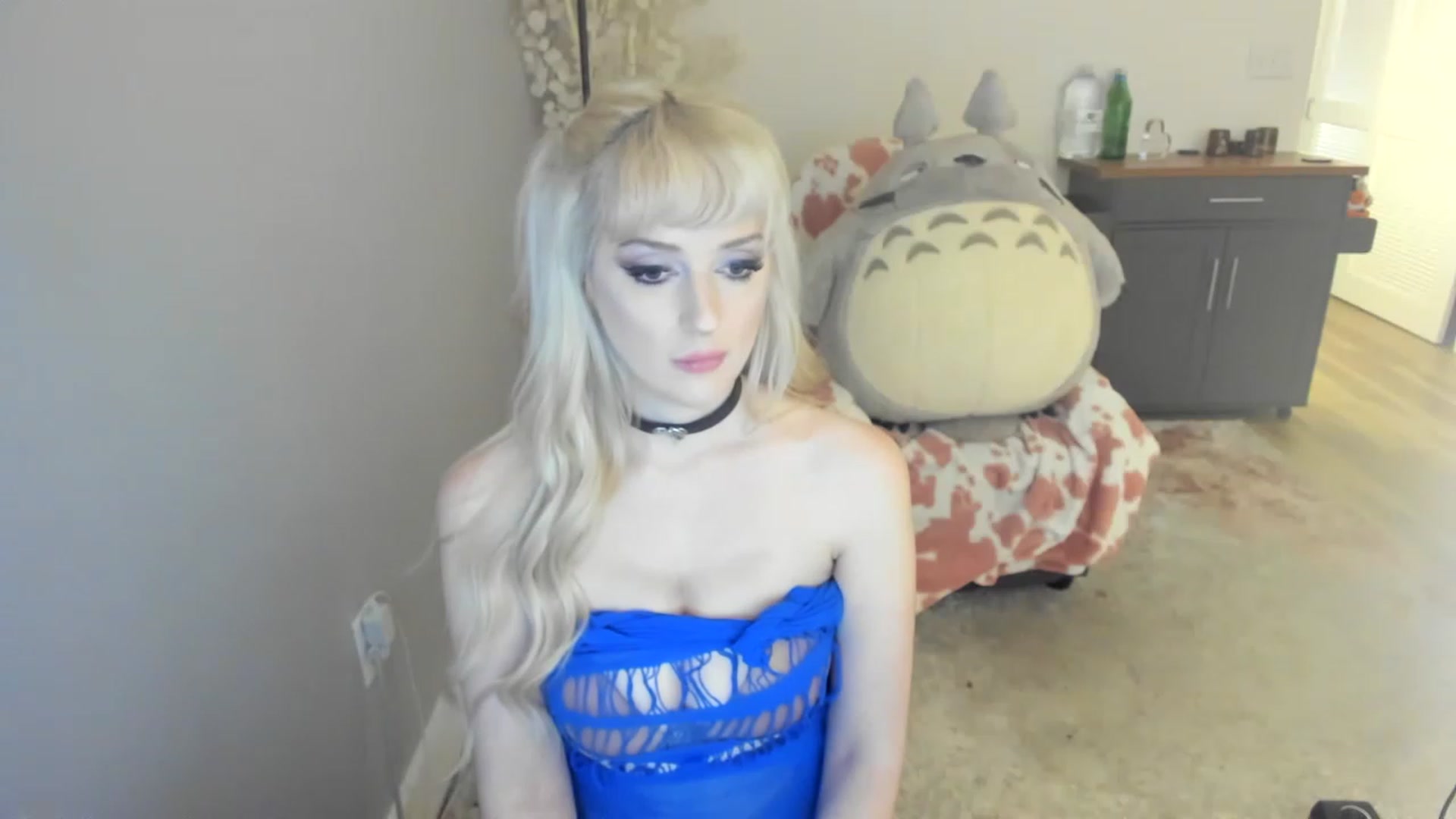 Gallery image thumbnail from CUM_CUCKDomme's myfreecams stream on, 06/08/2023, 11:10 image 12 of 20