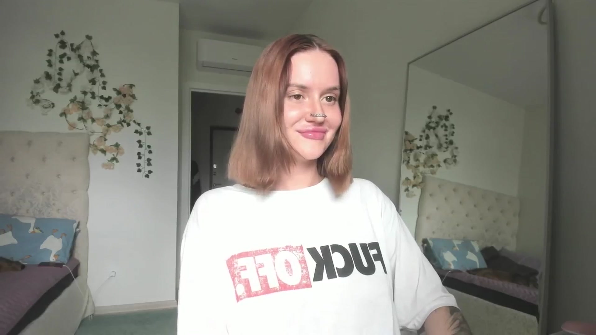Gallery image thumbnail from CUTEEE's myfreecams stream on, 06/25/2025, 15:09 image 4 of 20