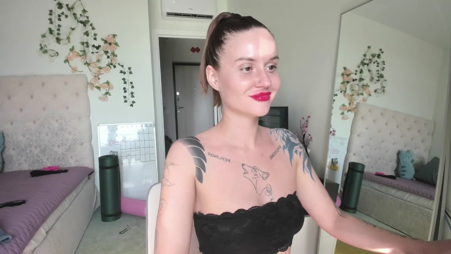 Gallery image thumbnail from CUTEEE's myfreecams stream on, 07/03/2025, 14:24 image 16 of 20