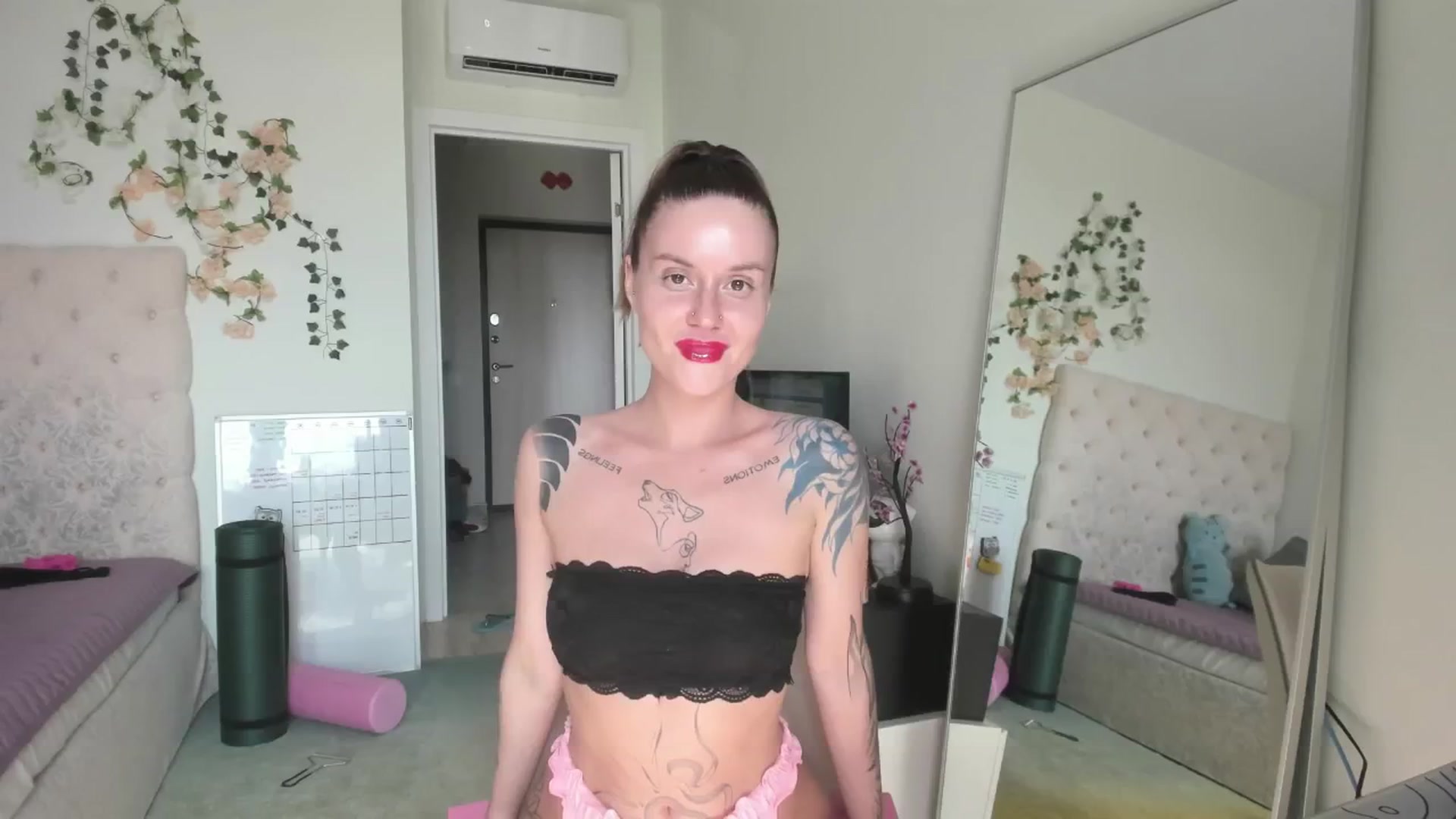 Gallery image thumbnail from CUTEEE's myfreecams stream on, 07/03/2025, 14:24 image 13 of 20