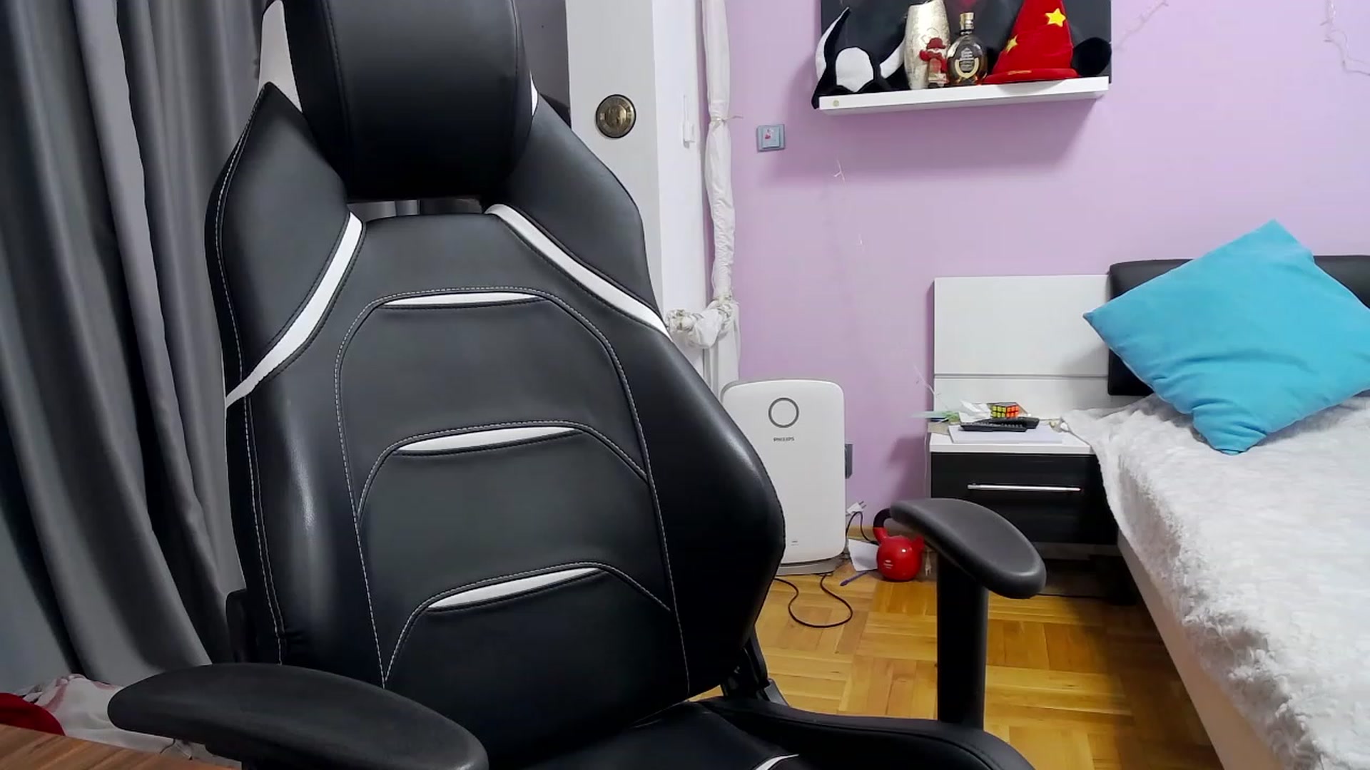 Gallery image thumbnail from CUTE_ONES's myfreecams stream on, 11/23/2022, 12:22 image 13 of 20