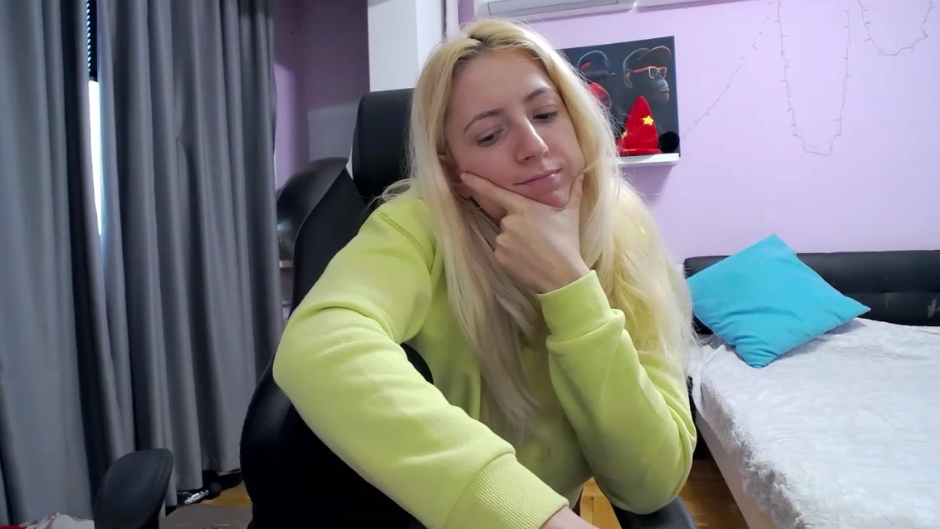 Gallery image thumbnail from CUTE_ONES's myfreecams stream on, 11/23/2022, 13:52 image 15 of 20
