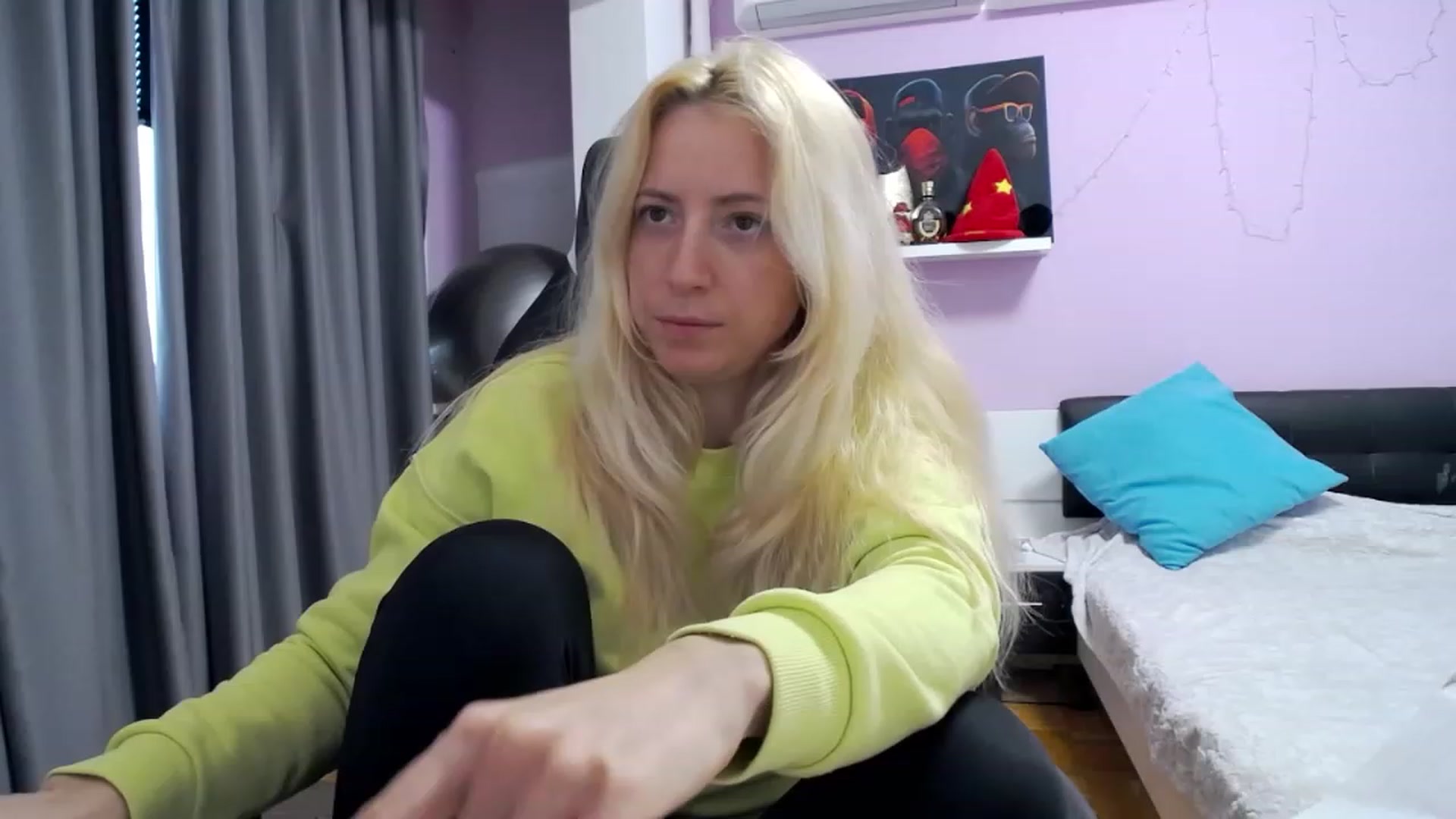 Gallery image thumbnail from CUTE_ONES's myfreecams stream on, 11/23/2022, 13:52 image 9 of 20
