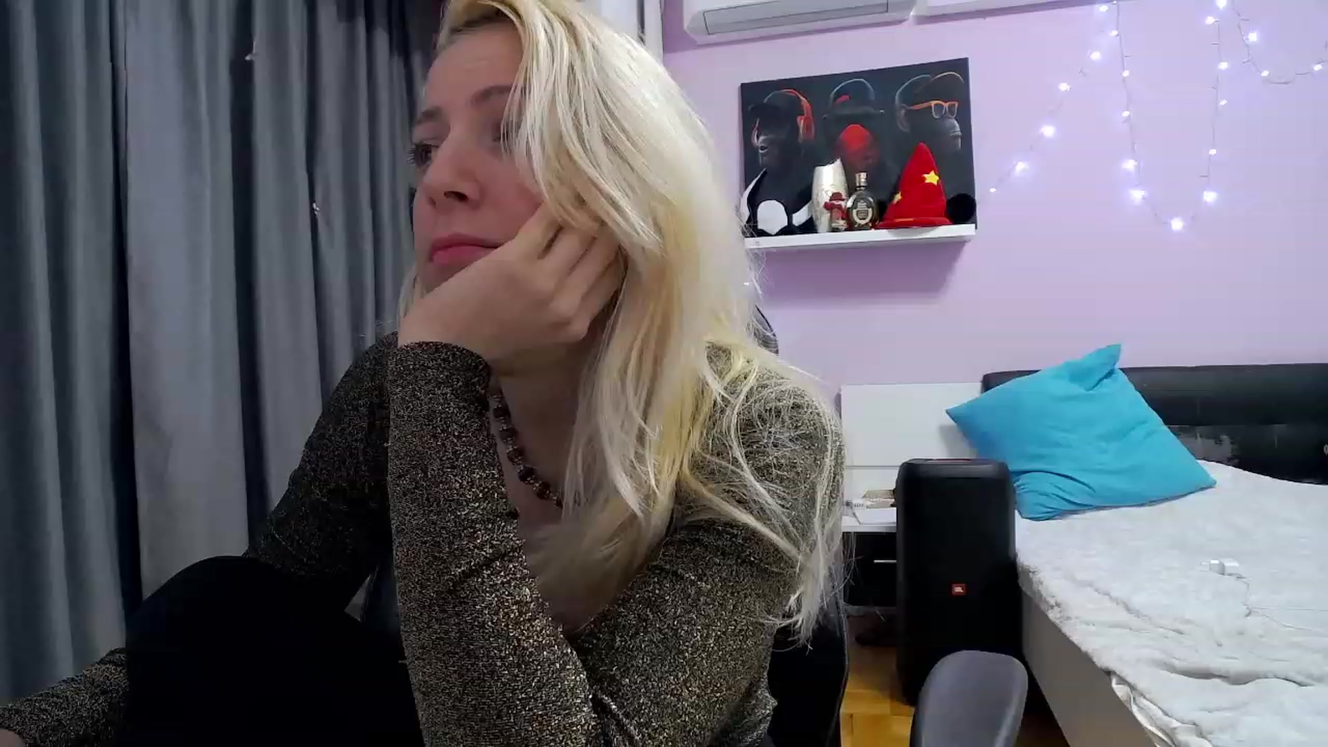 Gallery image thumbnail from CUTE_ONES's myfreecams stream on, 11/26/2022, 14:58 image 14 of 20