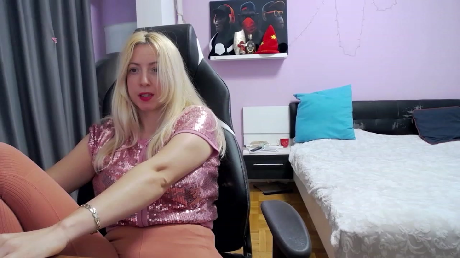 Gallery image thumbnail from CUTE_ONES's myfreecams stream on, 11/29/2022, 12:25 image 5 of 20