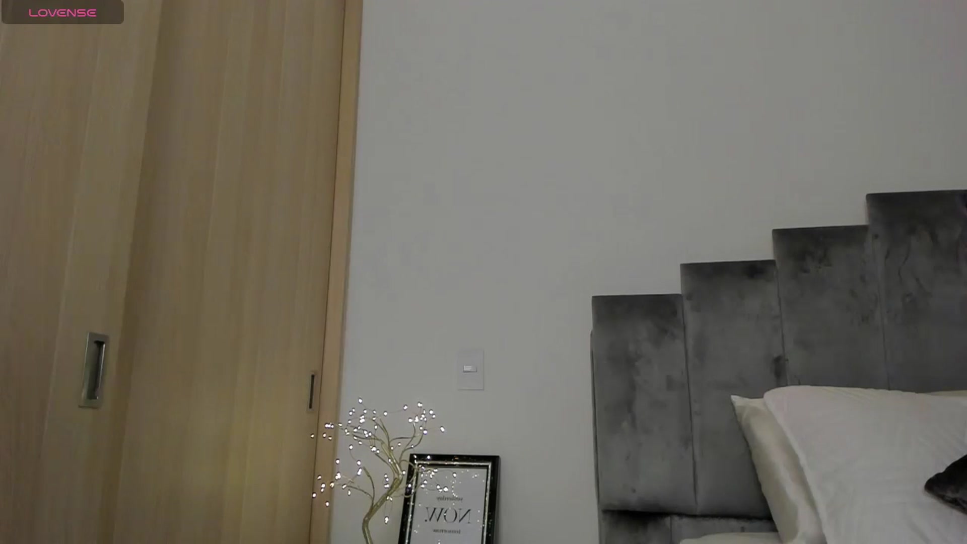 Gallery image thumbnail from C_a_n_d_y's myfreecams stream on, 04/16/2024, 07:08 image 19 of 20