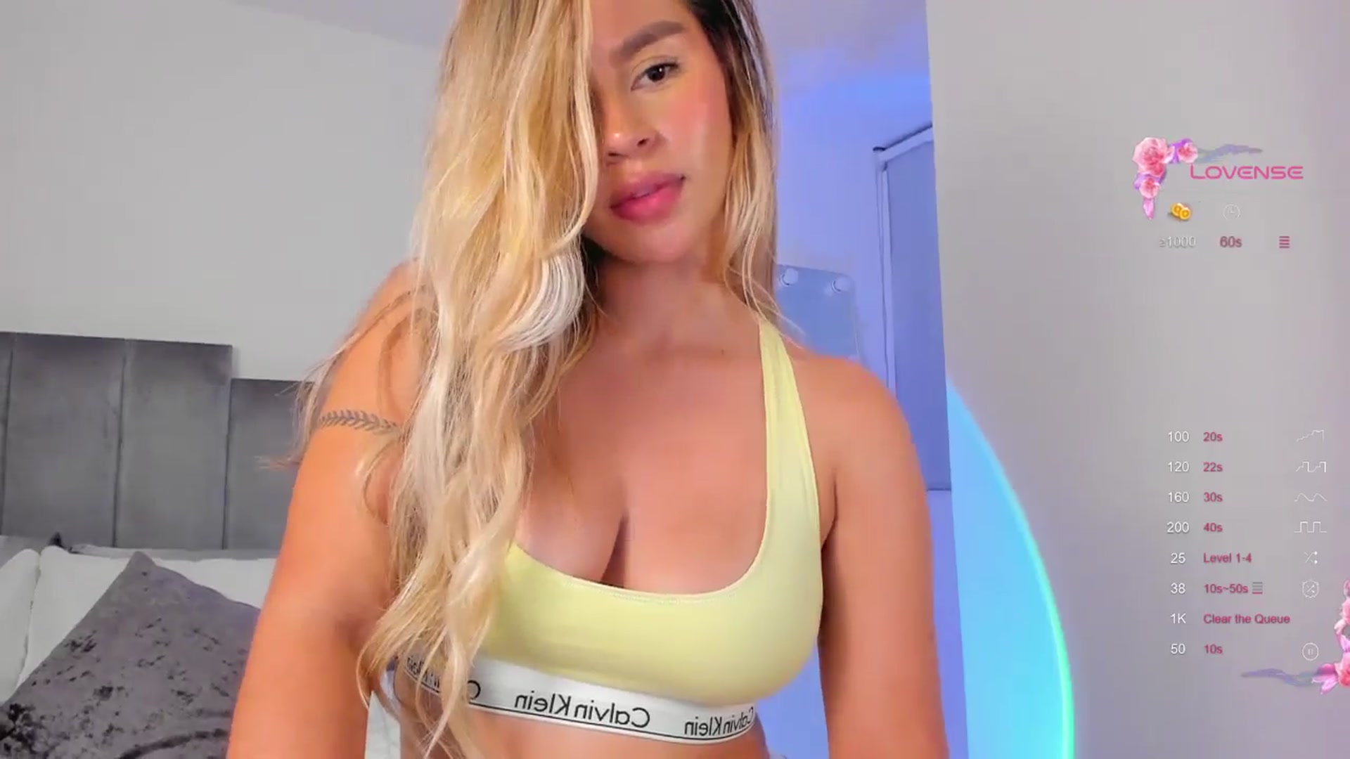Gallery image thumbnail from C_a_n_d_y's myfreecams stream on, 07/03/2024, 06:43 image 6 of 20
