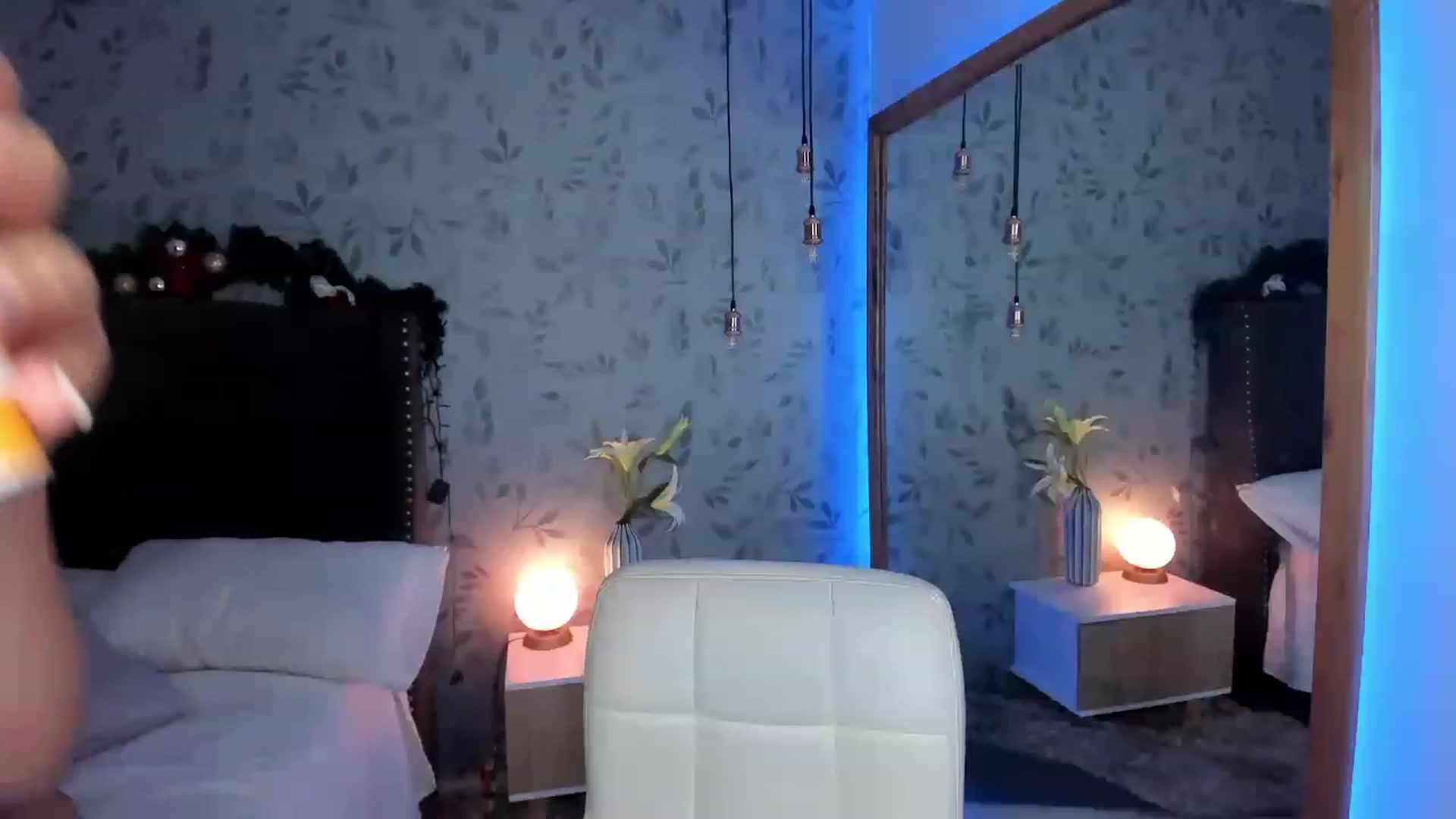 Gallery image thumbnail from C_a_t_a_'s myfreecams stream on, 12/16/2022, 10:18 image 20 of 20