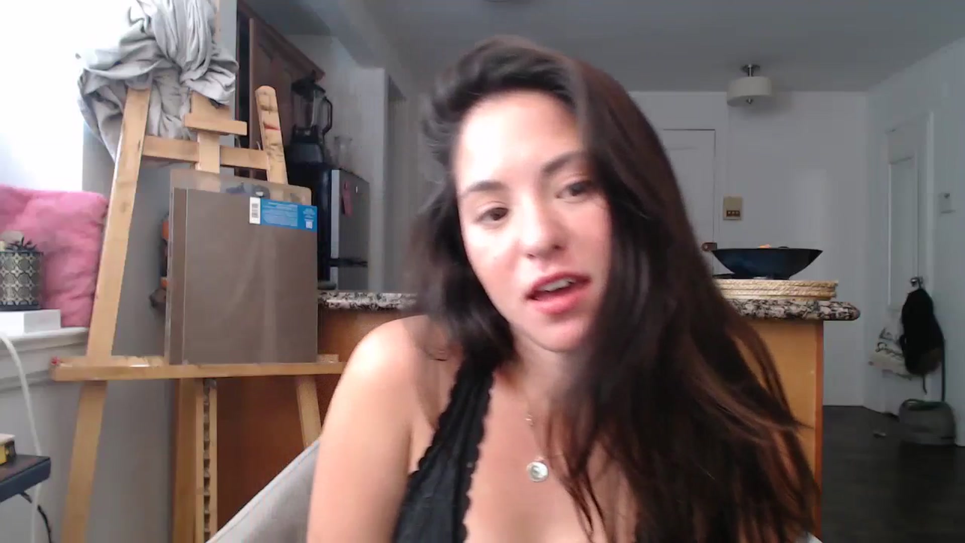 Gallery image thumbnail from CaItlinnn_'s myfreecams stream on, 08/22/2023, 17:21 image 7 of 20