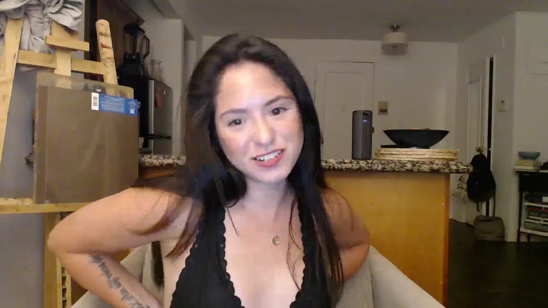Gallery image thumbnail from CaItlinnn_'s myfreecams stream on, 08/23/2023, 01:41 image 3 of 20