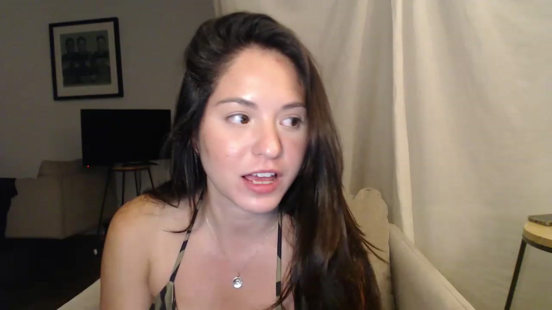 Gallery image thumbnail from CaItlinnn_'s myfreecams stream on, 08/27/2023, 01:37 image 17 of 20