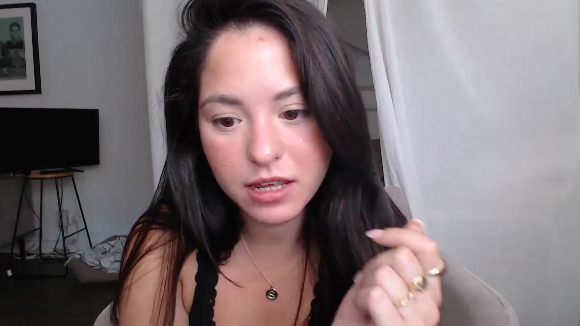 Gallery image thumbnail from CaItlinnn_'s myfreecams stream on, 08/27/2023, 16:09 image 5 of 20