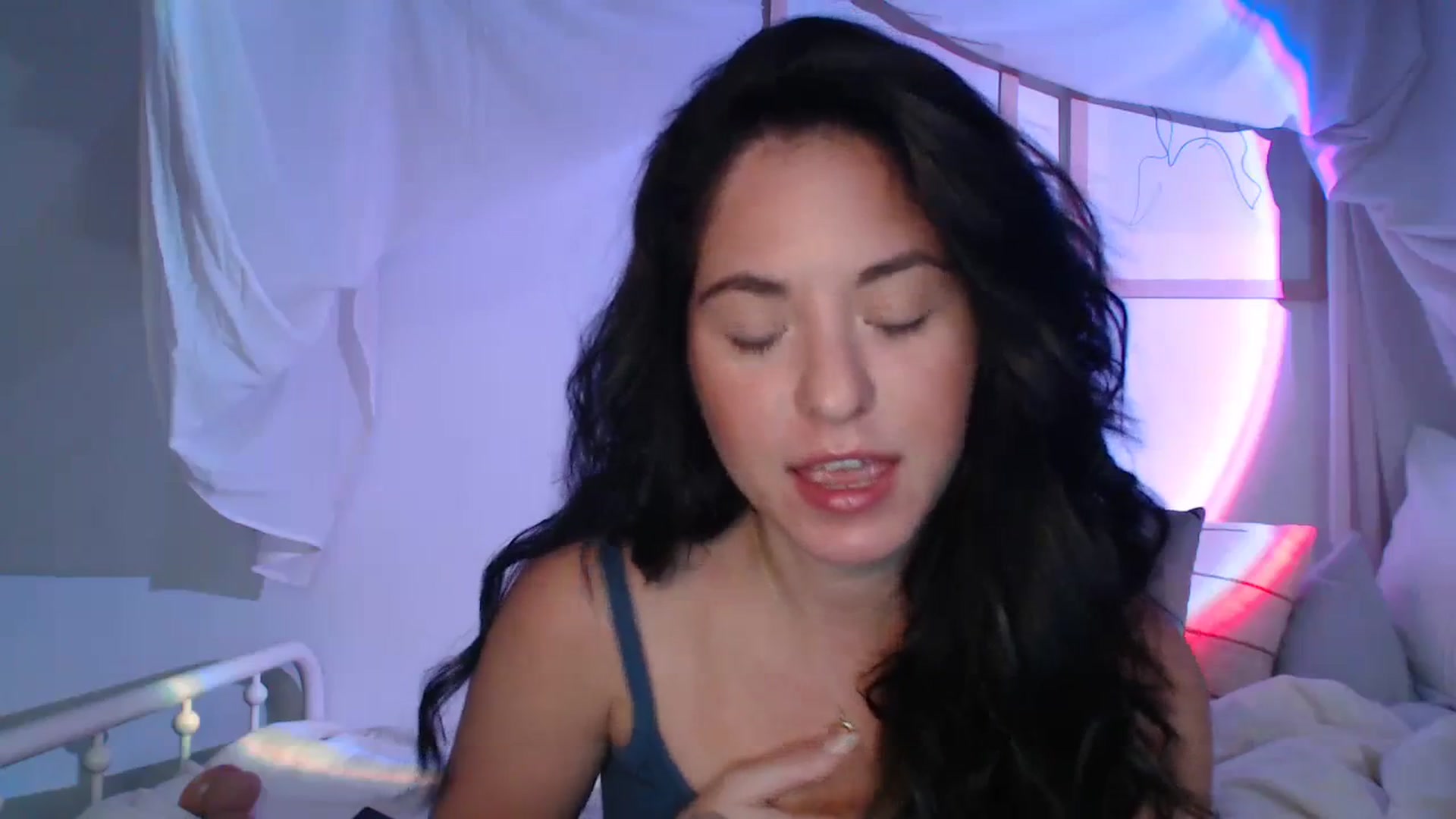 Gallery image thumbnail from CaItlinnn_'s myfreecams stream on, 09/27/2023, 01:28 image 5 of 20