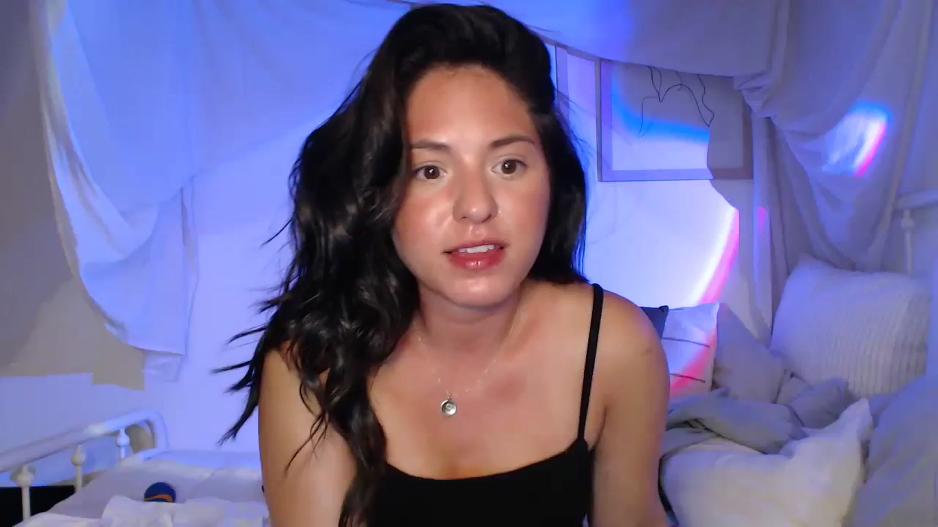 Gallery image thumbnail from CaItlinnn_'s myfreecams stream on, 10/12/2023, 01:33 image 12 of 20