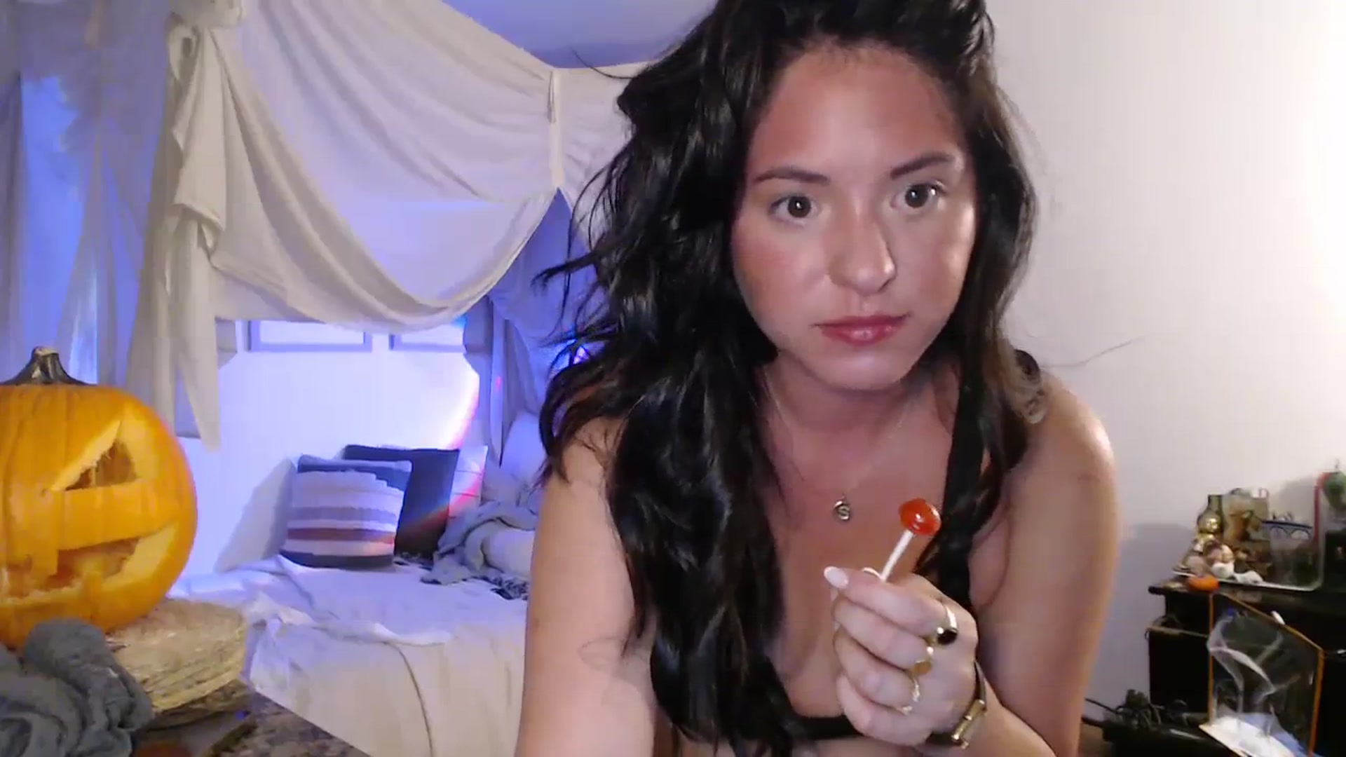 Gallery image thumbnail from CaItlinnn_'s myfreecams stream on, 10/12/2023, 01:33 image 3 of 20