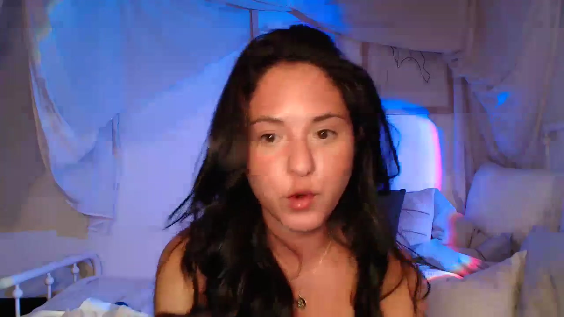Gallery image thumbnail from CaItlinnn_'s myfreecams stream on, 10/12/2023, 02:17 image 19 of 20
