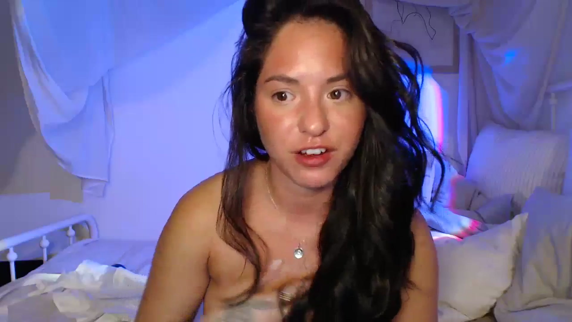 Gallery image thumbnail from CaItlinnn_'s myfreecams stream on, 10/12/2023, 02:17 image 18 of 20