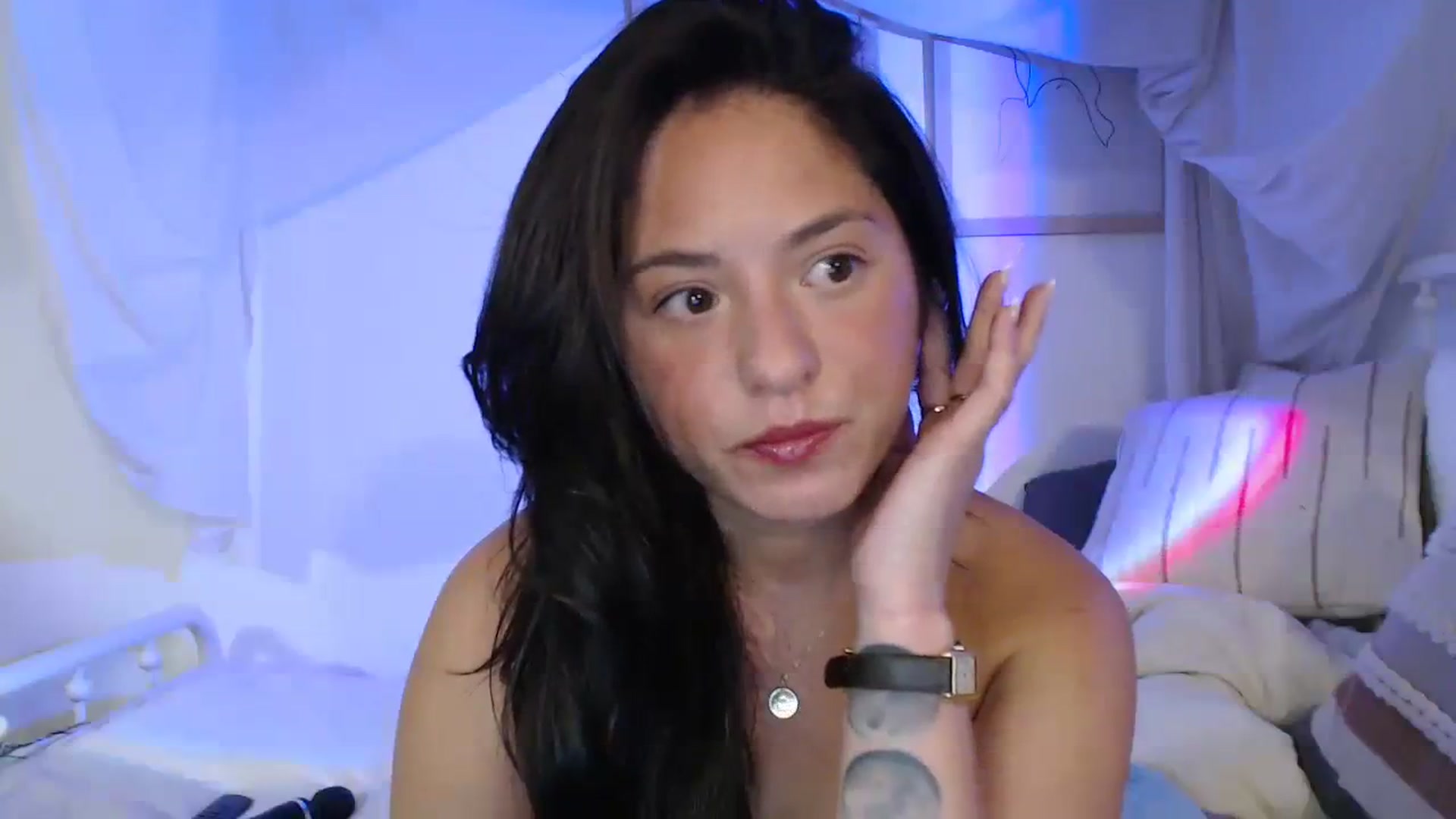 Gallery image thumbnail from CaItlinnn_'s myfreecams stream on, 10/26/2023, 02:16 image 12 of 20