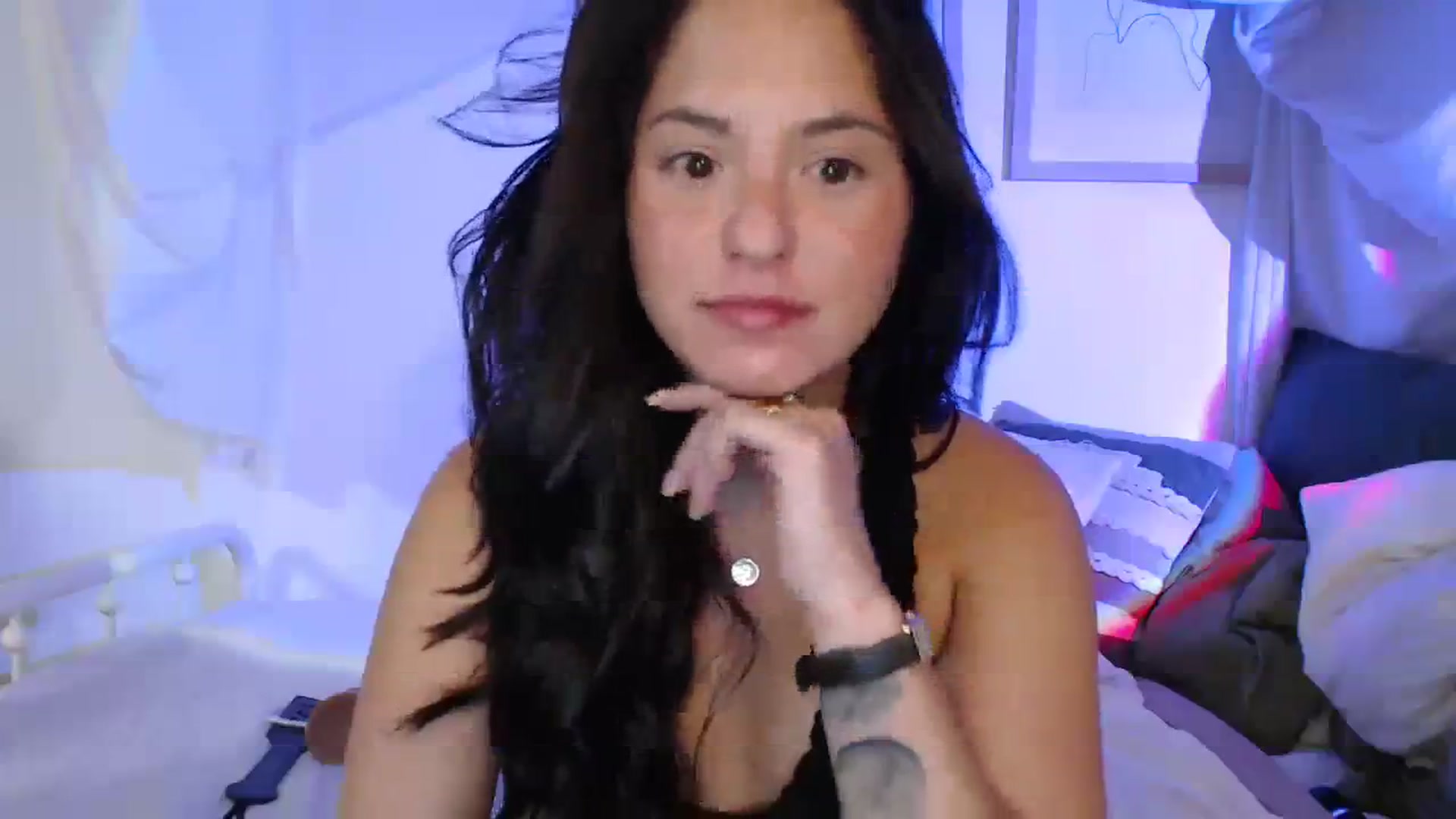 Gallery image thumbnail from CaItlinnn_'s myfreecams stream on, 10/31/2023, 01:06 image 17 of 20