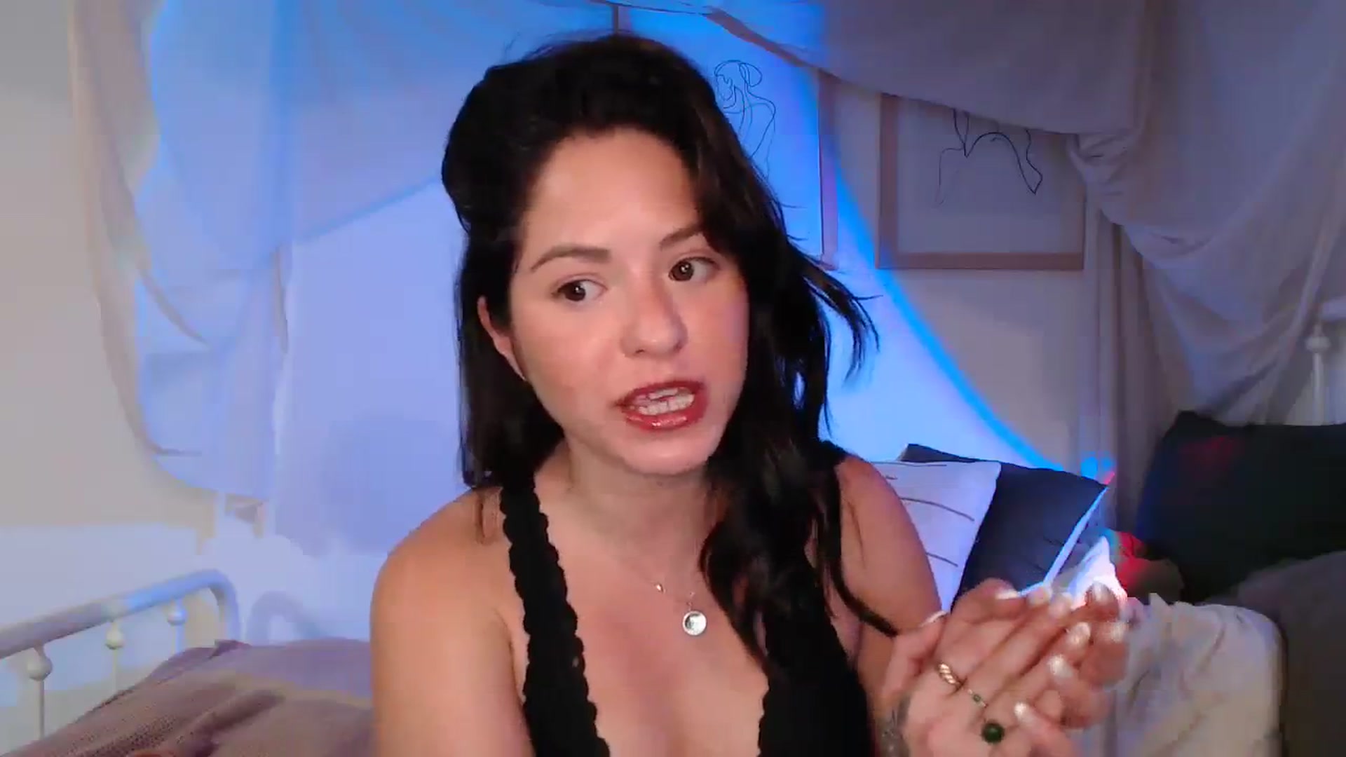 Gallery image thumbnail from CaItlinnn_'s myfreecams stream on, 12/10/2023, 19:24 image 3 of 20