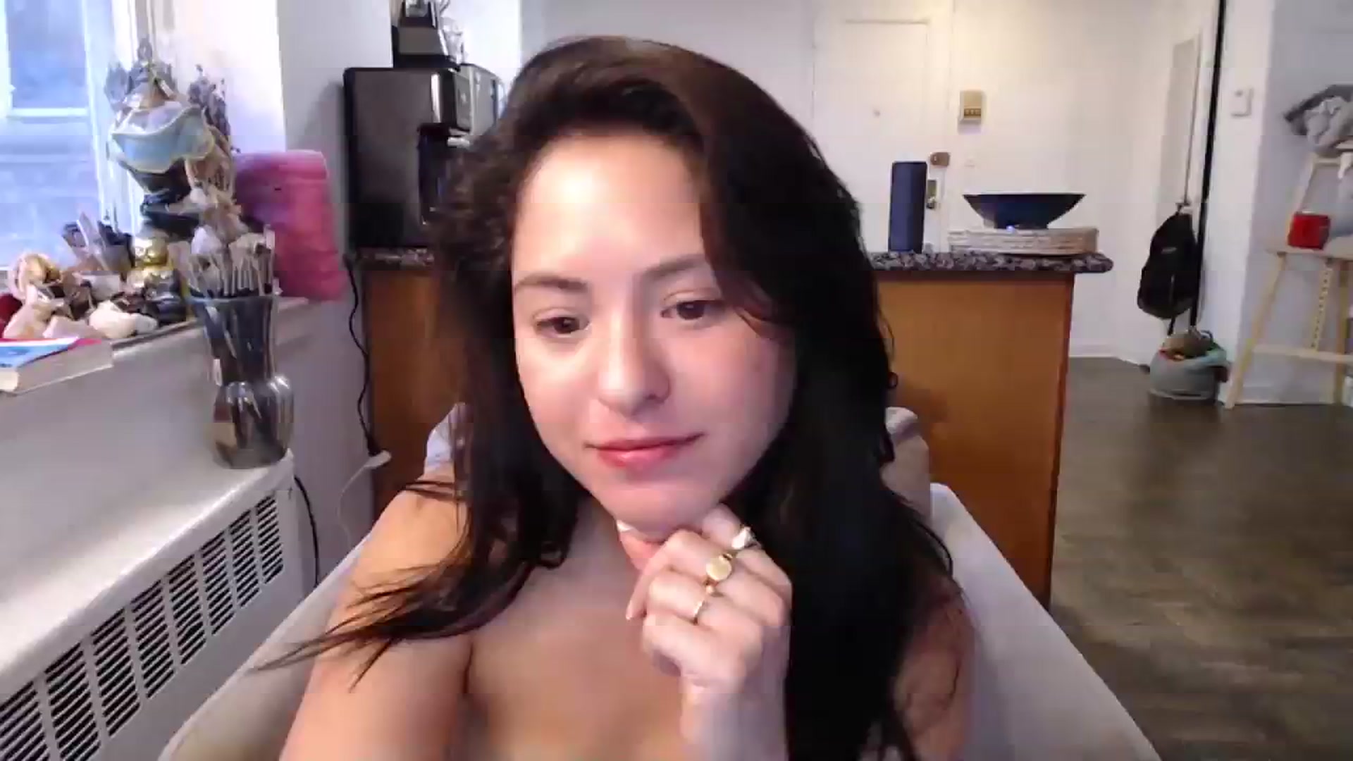 Gallery image thumbnail from CaItlinnn_'s myfreecams stream on, 12/30/2023, 20:32 image 15 of 20