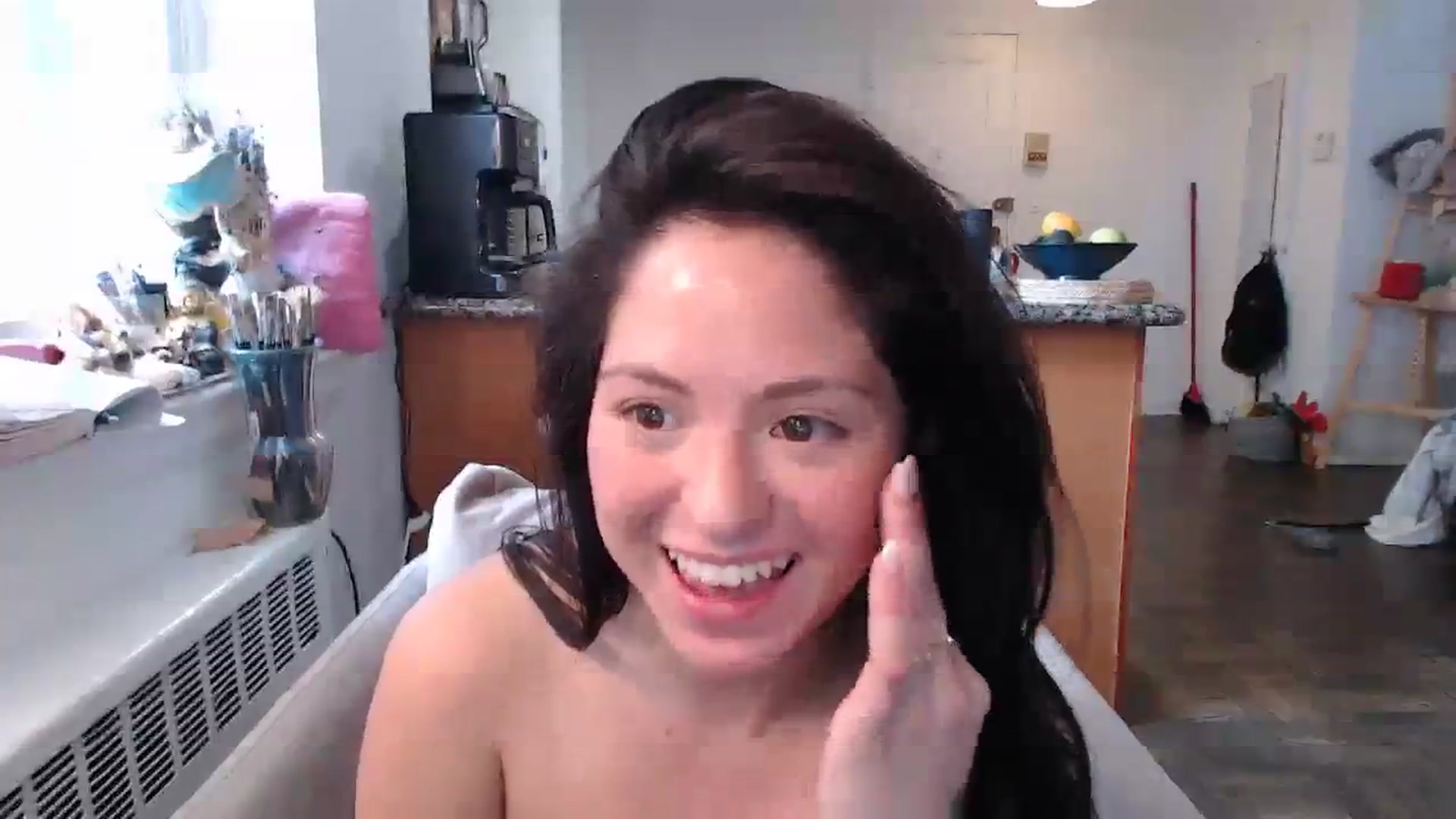 Gallery image thumbnail from CaItlinnn_'s myfreecams stream on, 01/13/2024, 18:57 image 16 of 20