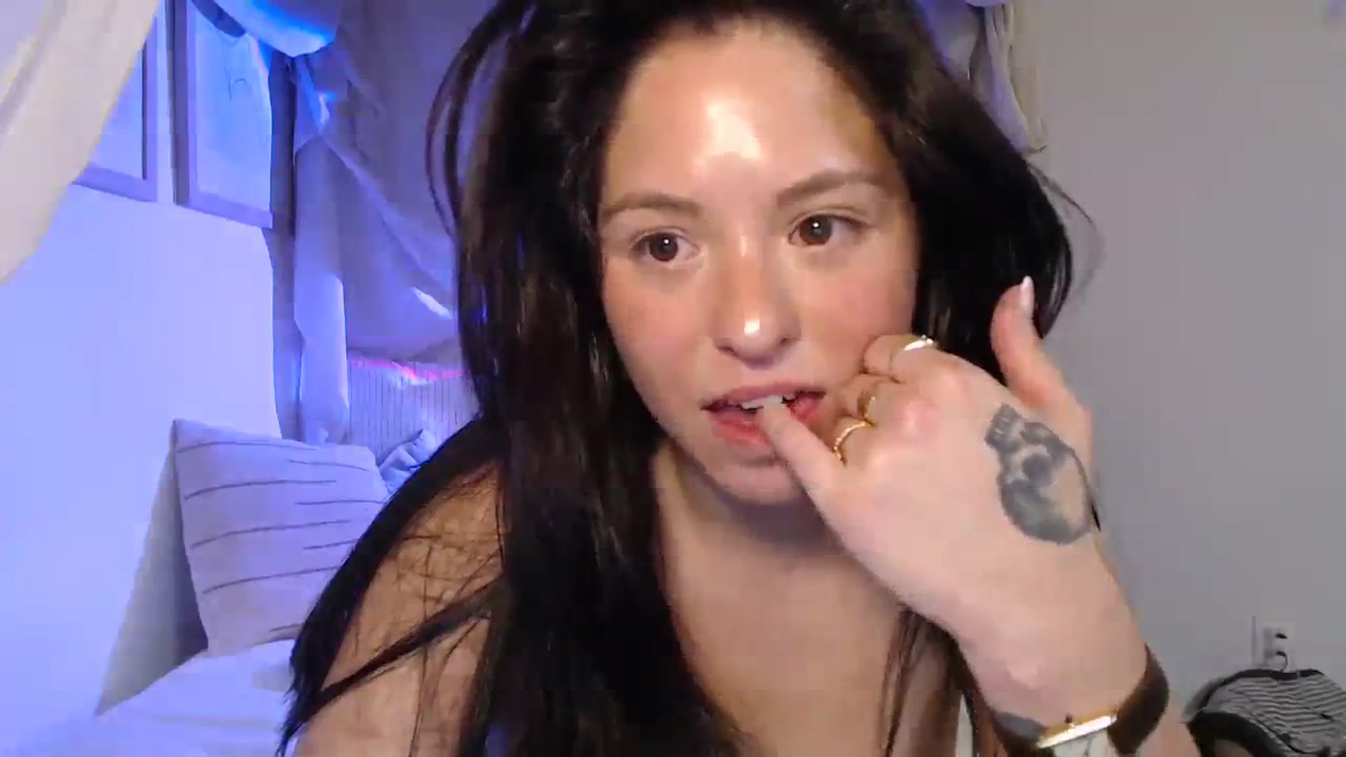 Gallery image thumbnail from CaItlinnn_'s myfreecams stream on, 01/16/2024, 02:57 image 9 of 20
