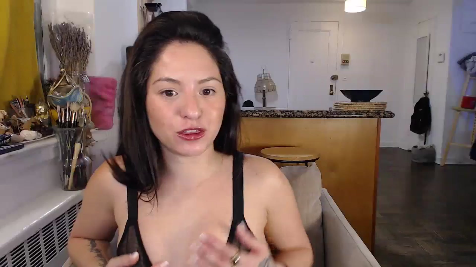 Gallery image thumbnail from CaItlinnn_'s myfreecams stream on, 01/24/2024, 24:58 image 13 of 20