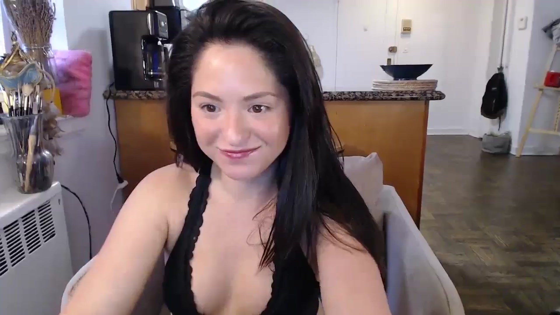 Gallery image thumbnail from CaItlinnn_'s myfreecams stream on, 01/24/2024, 17:17 image 11 of 20