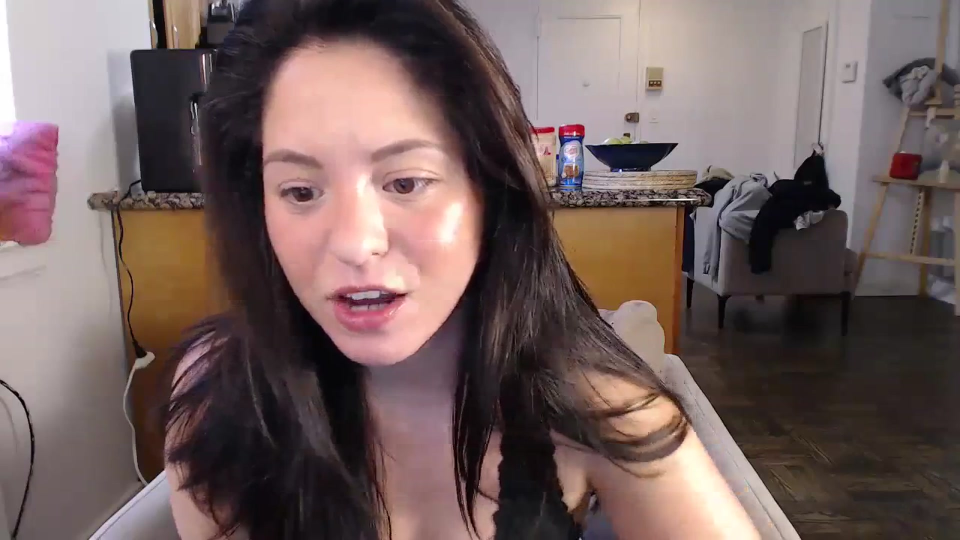 Gallery image thumbnail from CaItlinnn_'s myfreecams stream on, 01/27/2024, 18:13 image 5 of 20