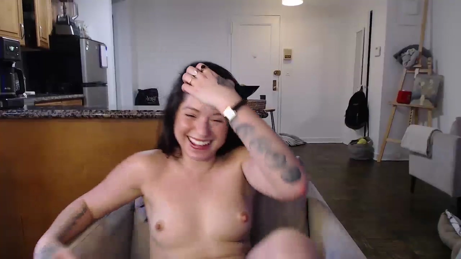 Gallery image thumbnail from CaItlinnn_'s myfreecams stream on, 01/29/2024, 18:12 image 2 of 20