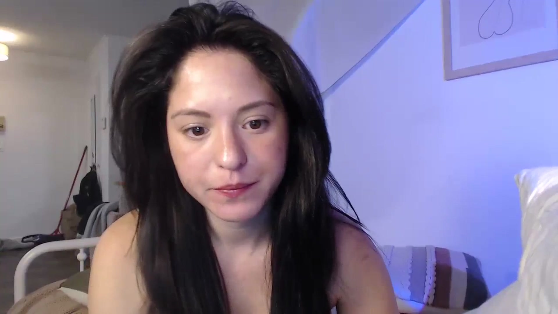 Gallery image thumbnail from CaItlinnn_'s myfreecams stream on, 01/31/2024, 19:14 image 17 of 20