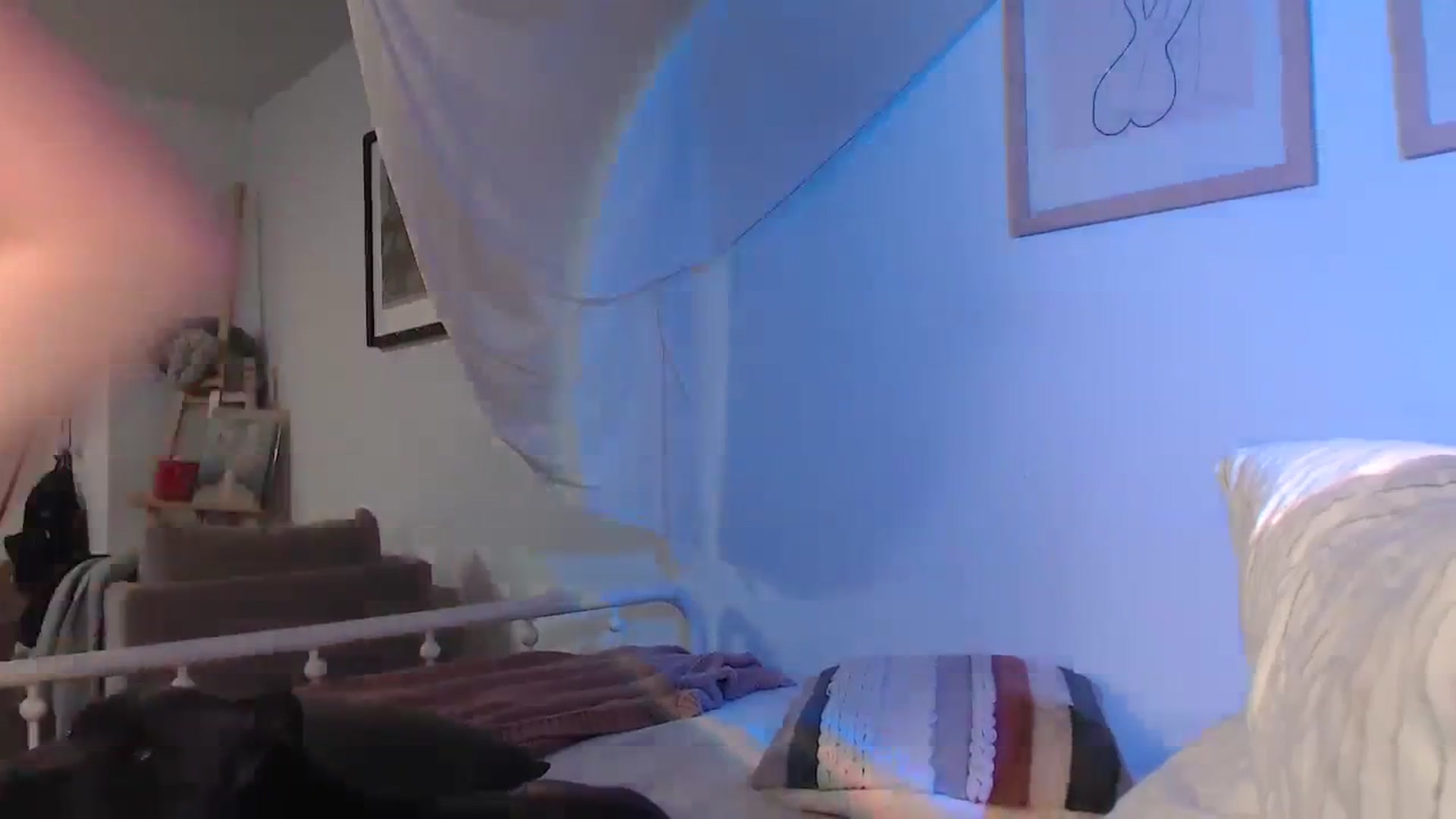Gallery image thumbnail from CaItlinnn_'s myfreecams stream on, 01/31/2024, 19:14 image 9 of 20