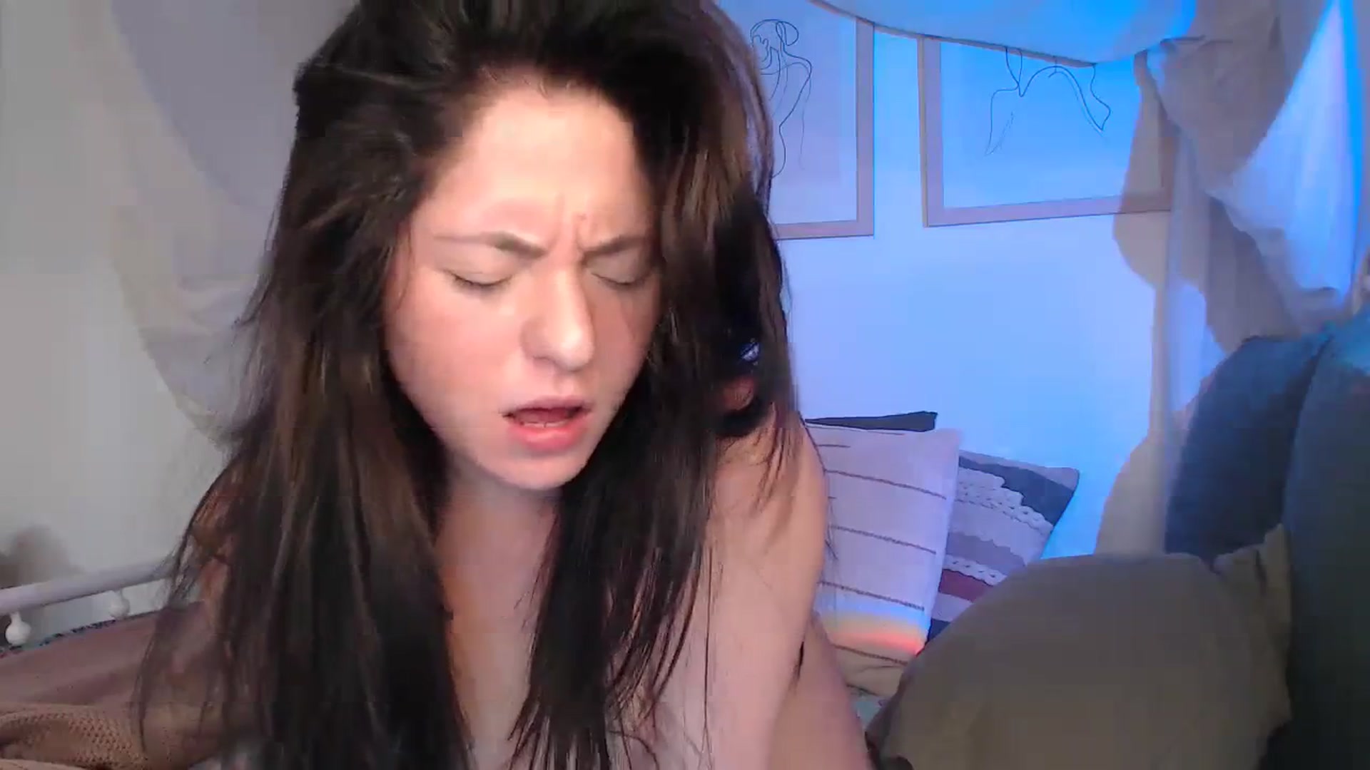 Gallery image thumbnail from CaItlinnn_'s myfreecams stream on, 02/06/2024, 17:31 image 3 of 20