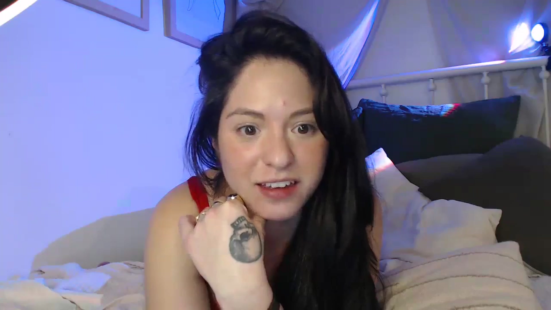 Gallery image thumbnail from CaItlinnn_'s myfreecams stream on, 02/07/2024, 02:40 image 6 of 20