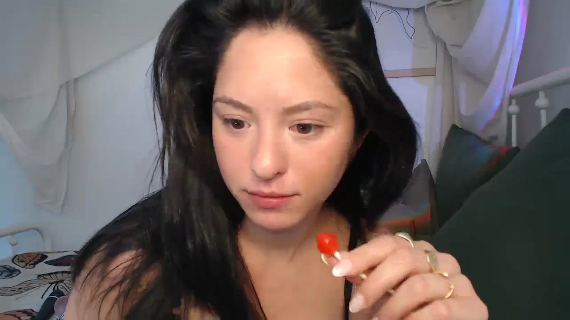 Gallery image thumbnail from CaItlinnn_'s myfreecams stream on, 03/11/2024, 17:41 image 7 of 20