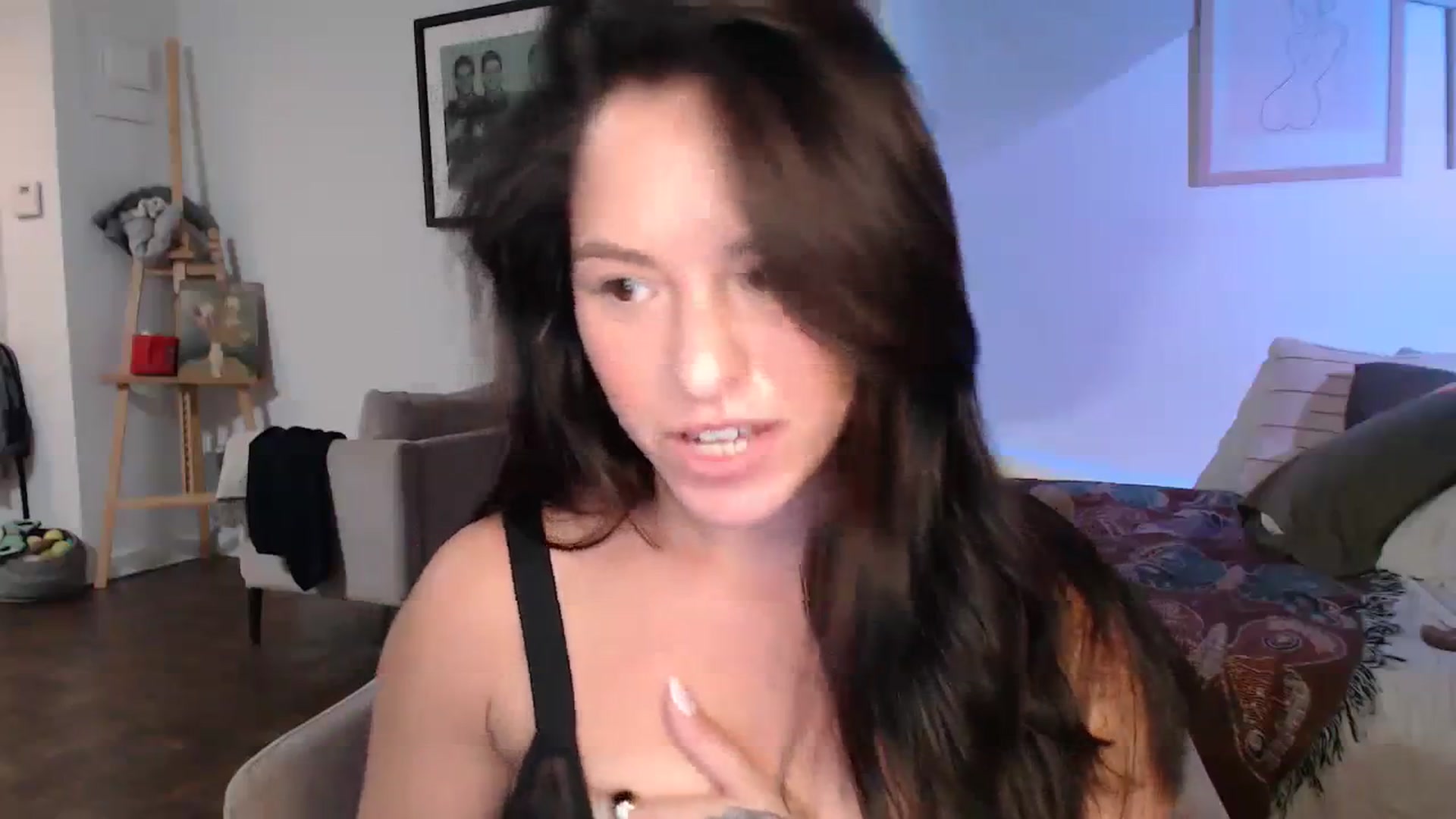 Gallery image thumbnail from CaItlinnn_'s myfreecams stream on, 03/18/2024, 01:49 image 2 of 20