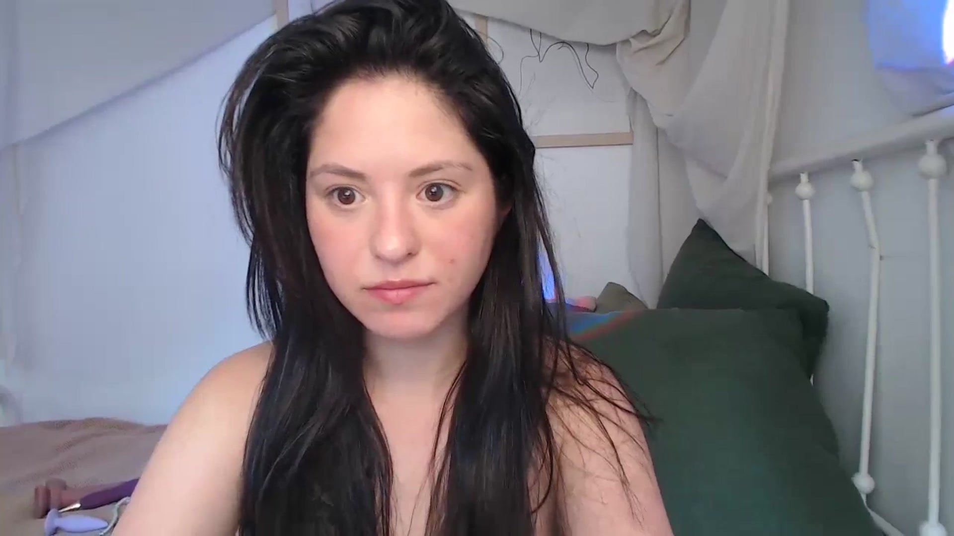 Gallery image thumbnail from CaItlinnn_'s myfreecams stream on, 03/30/2024, 16:25 image 18 of 20