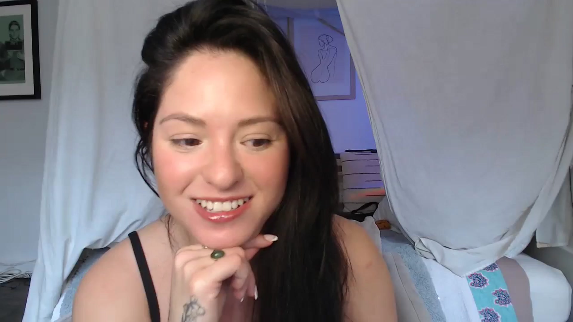 Gallery image thumbnail from CaItlinnn_'s myfreecams stream on, 04/05/2024, 16:29 image 1 of 20