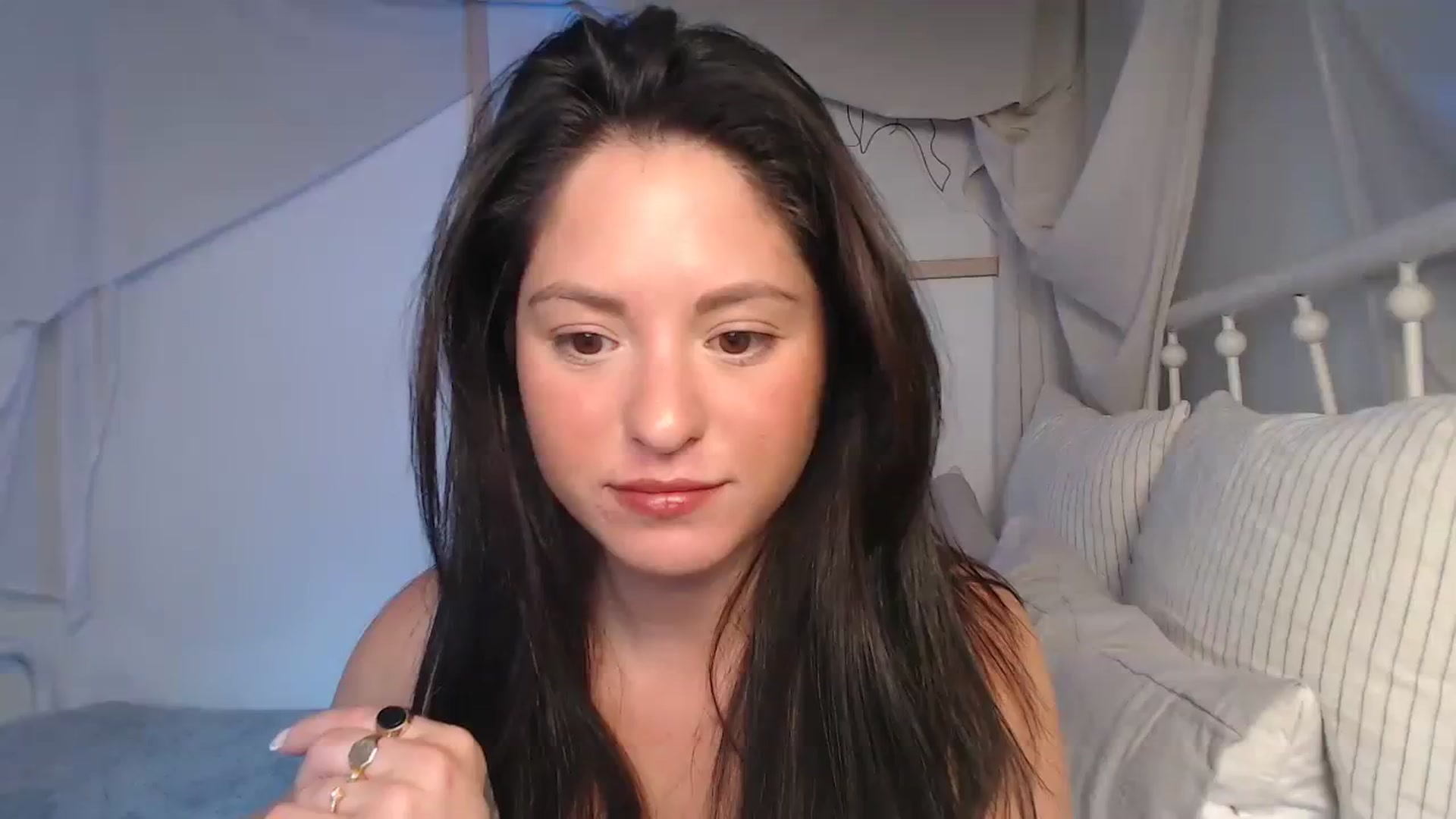 Gallery image thumbnail from CaItlinnn_'s myfreecams stream on, 04/07/2024, 14:53 image 3 of 20