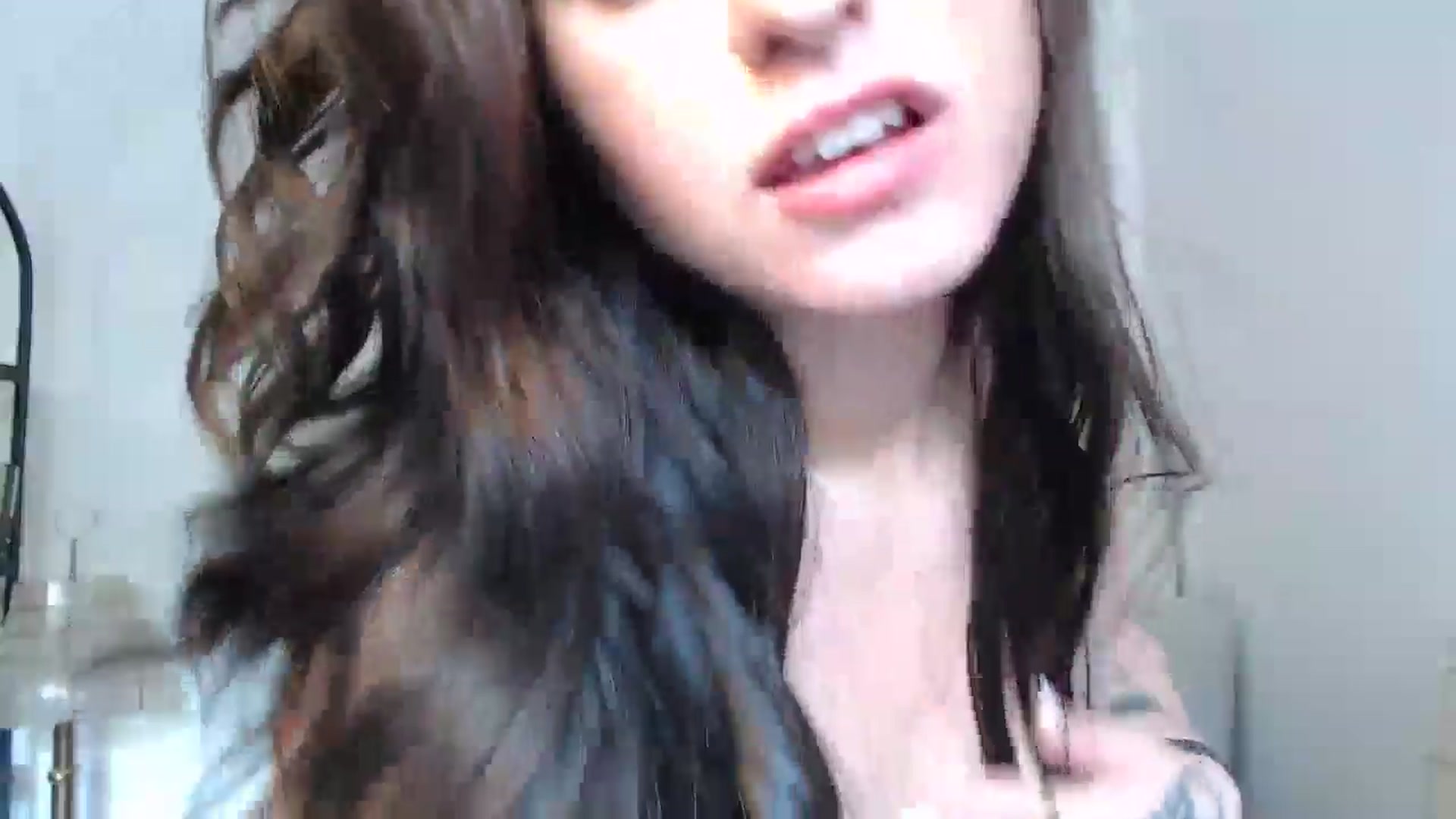 Gallery image thumbnail from CaItlinnn_'s myfreecams stream on, 05/08/2024, 16:26 image 16 of 20