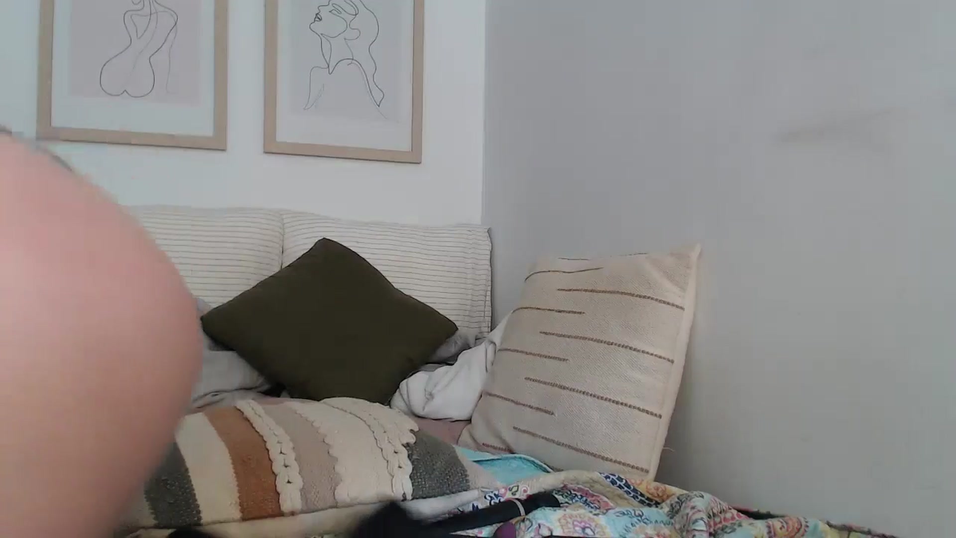 Gallery image thumbnail from CaItlinnn_'s myfreecams stream on, 06/02/2024, 15:29 image 12 of 20