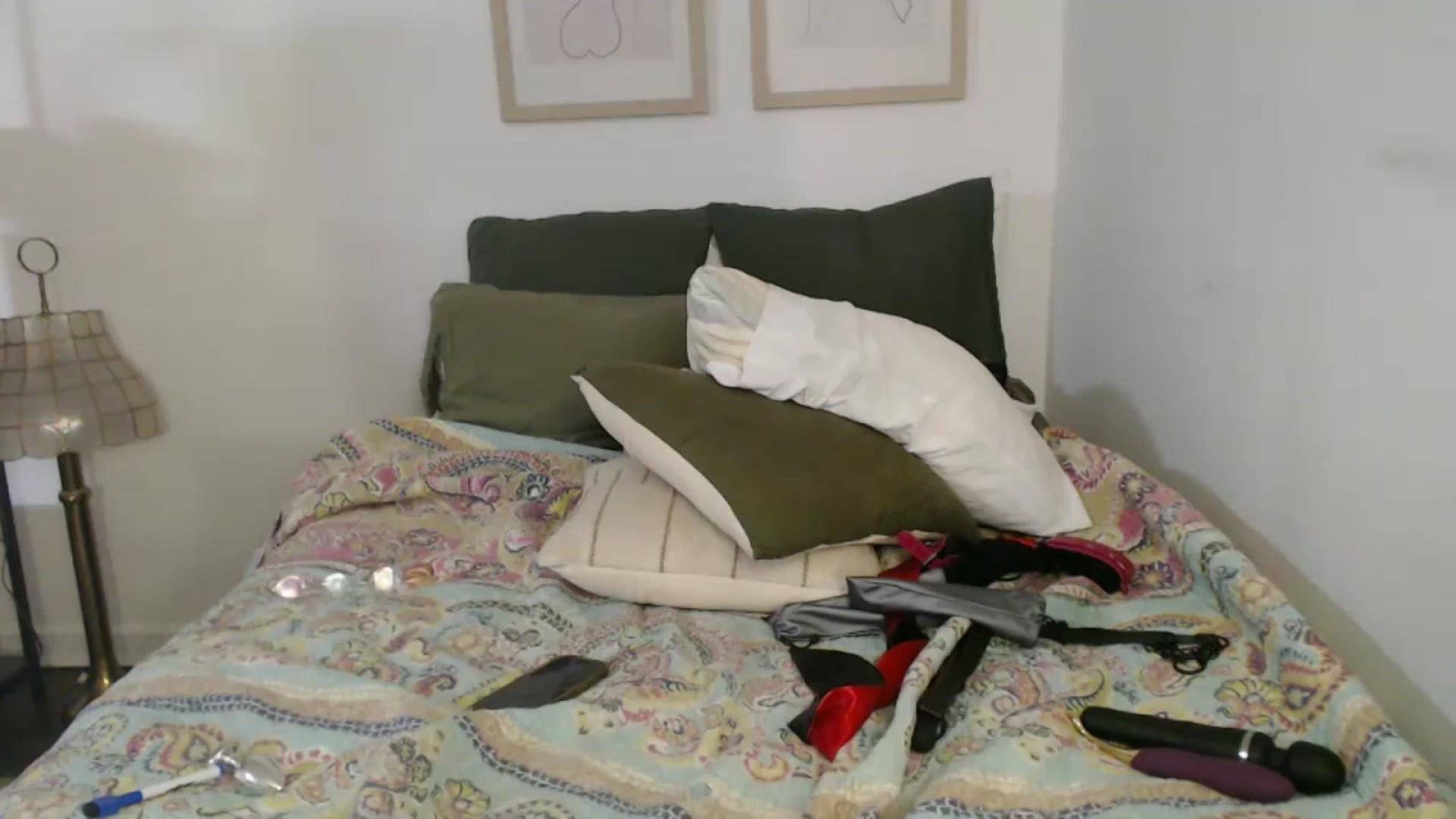 Gallery image thumbnail from CaItlinnn_'s myfreecams stream on, 06/05/2024, 02:27 image 14 of 20