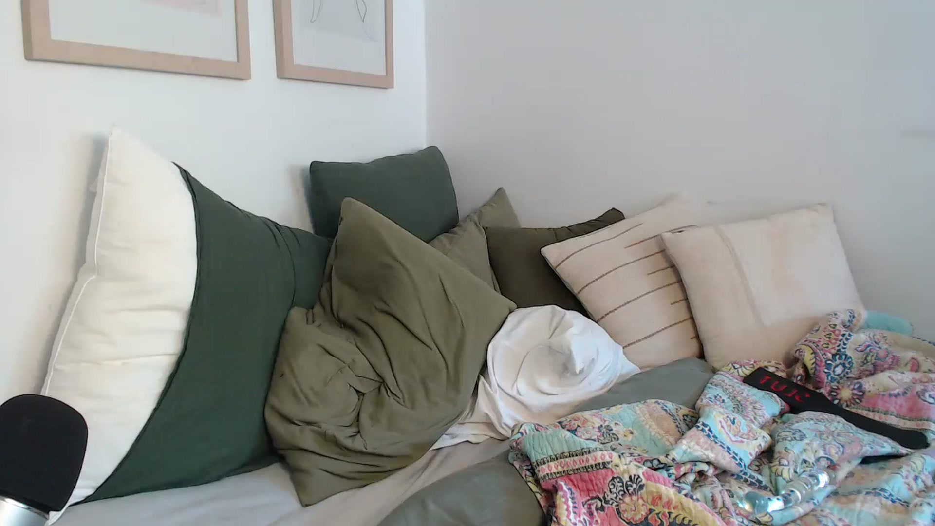 Gallery image thumbnail from CaItlinnn_'s myfreecams stream on, 06/16/2024, 15:49 image 13 of 20
