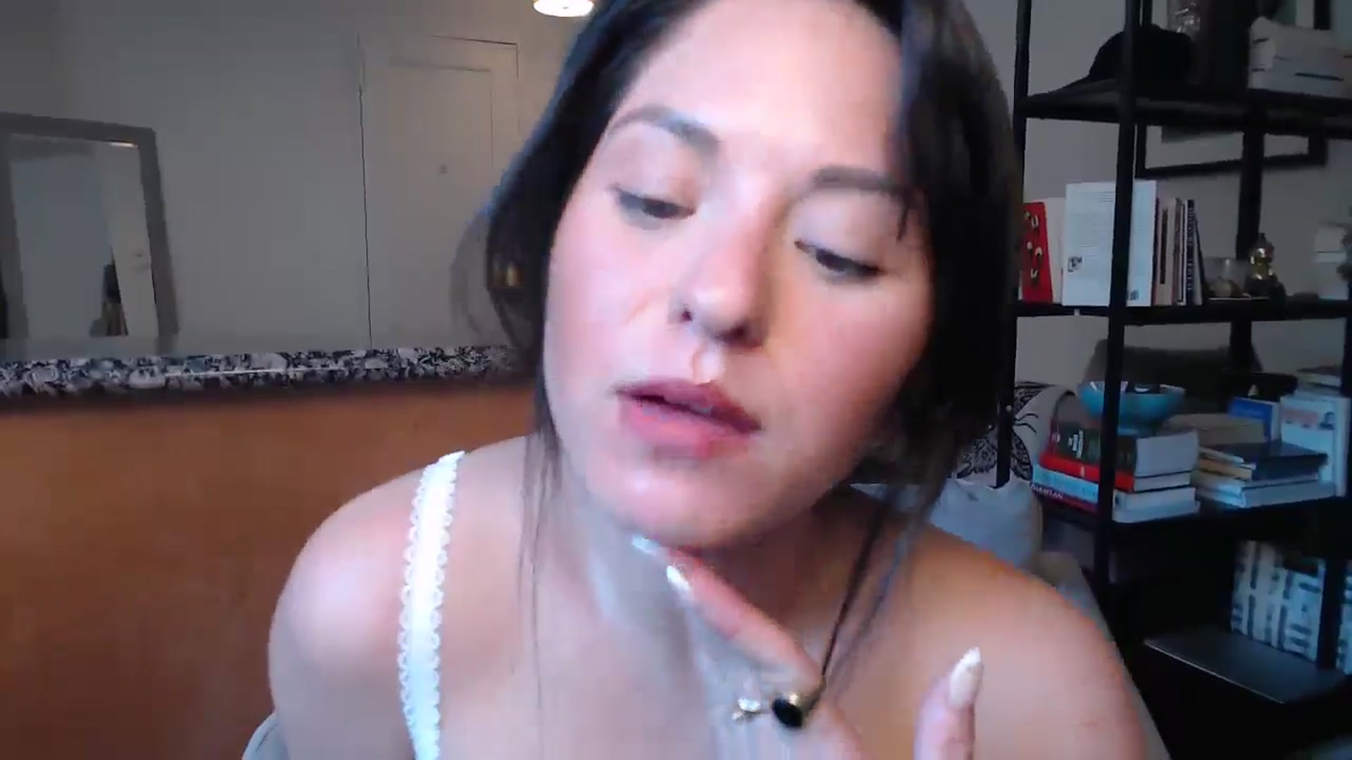 Gallery image thumbnail from CaItlinnn_'s myfreecams stream on, 06/18/2024, 19:34 image 20 of 20