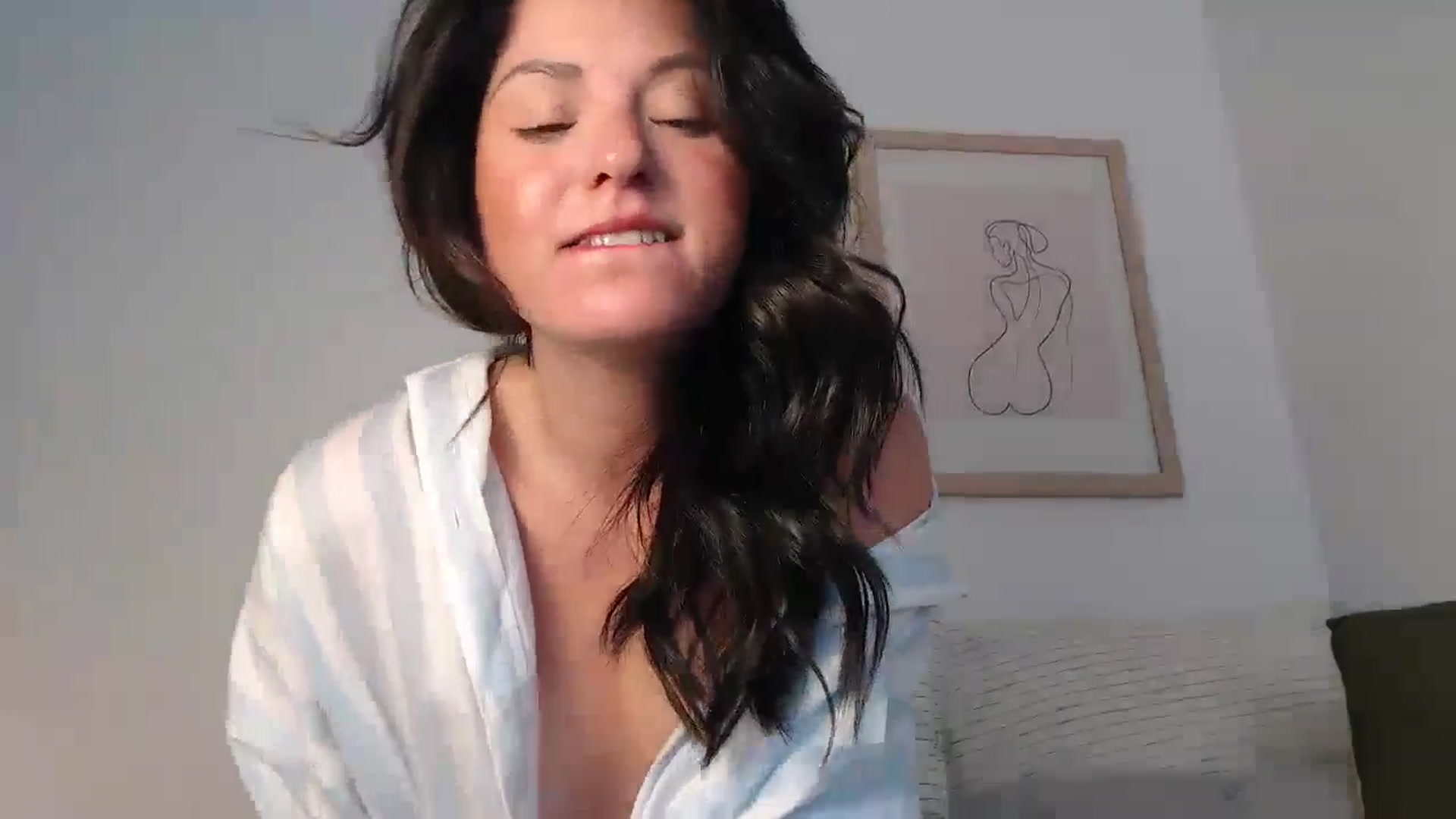 Gallery image thumbnail from CaItlinnn_'s myfreecams stream on, 07/02/2024, 17:29 image 3 of 20