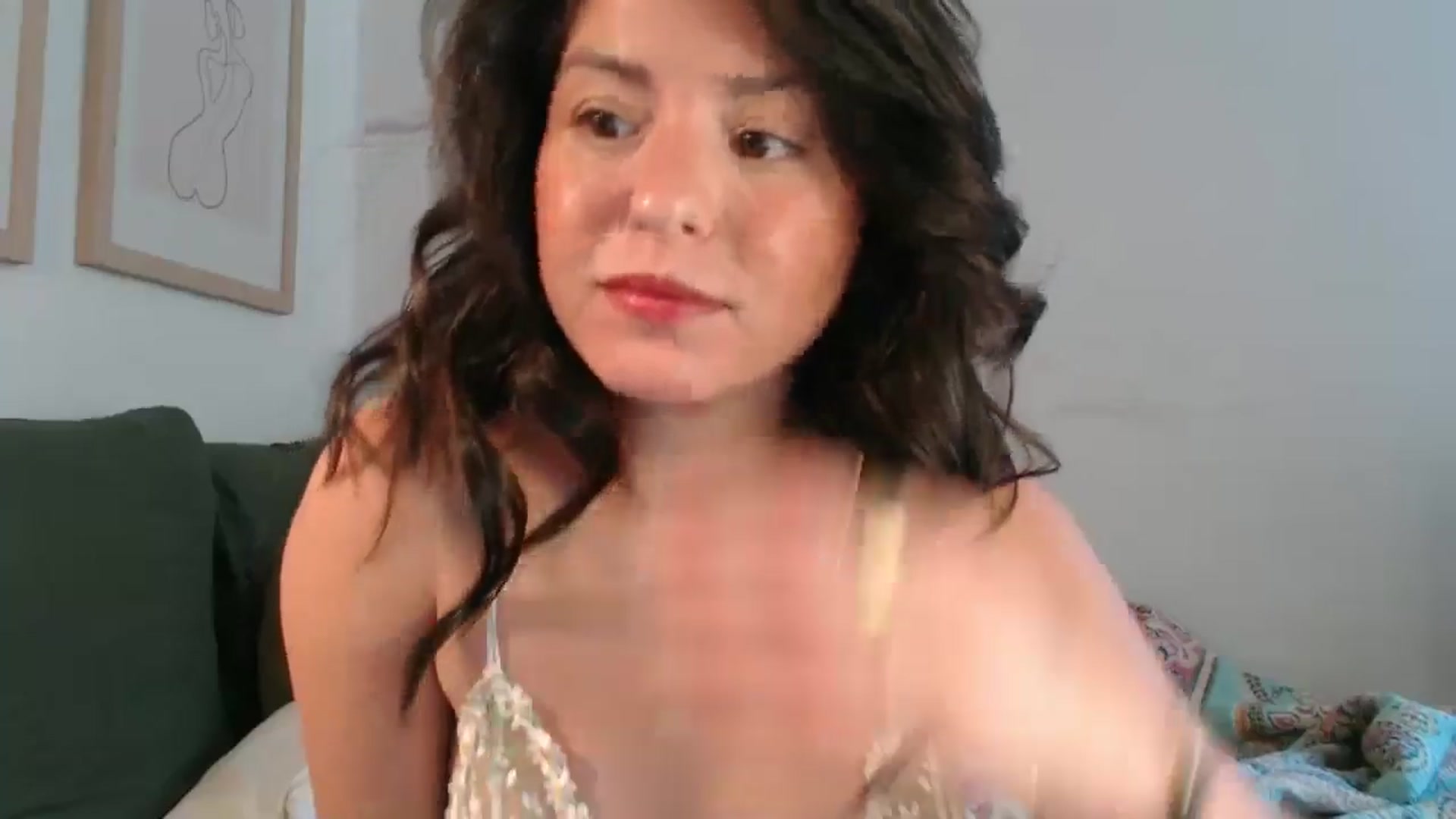 Gallery image thumbnail from CaItlinnn_'s myfreecams stream on, 07/06/2024, 18:21 image 2 of 20