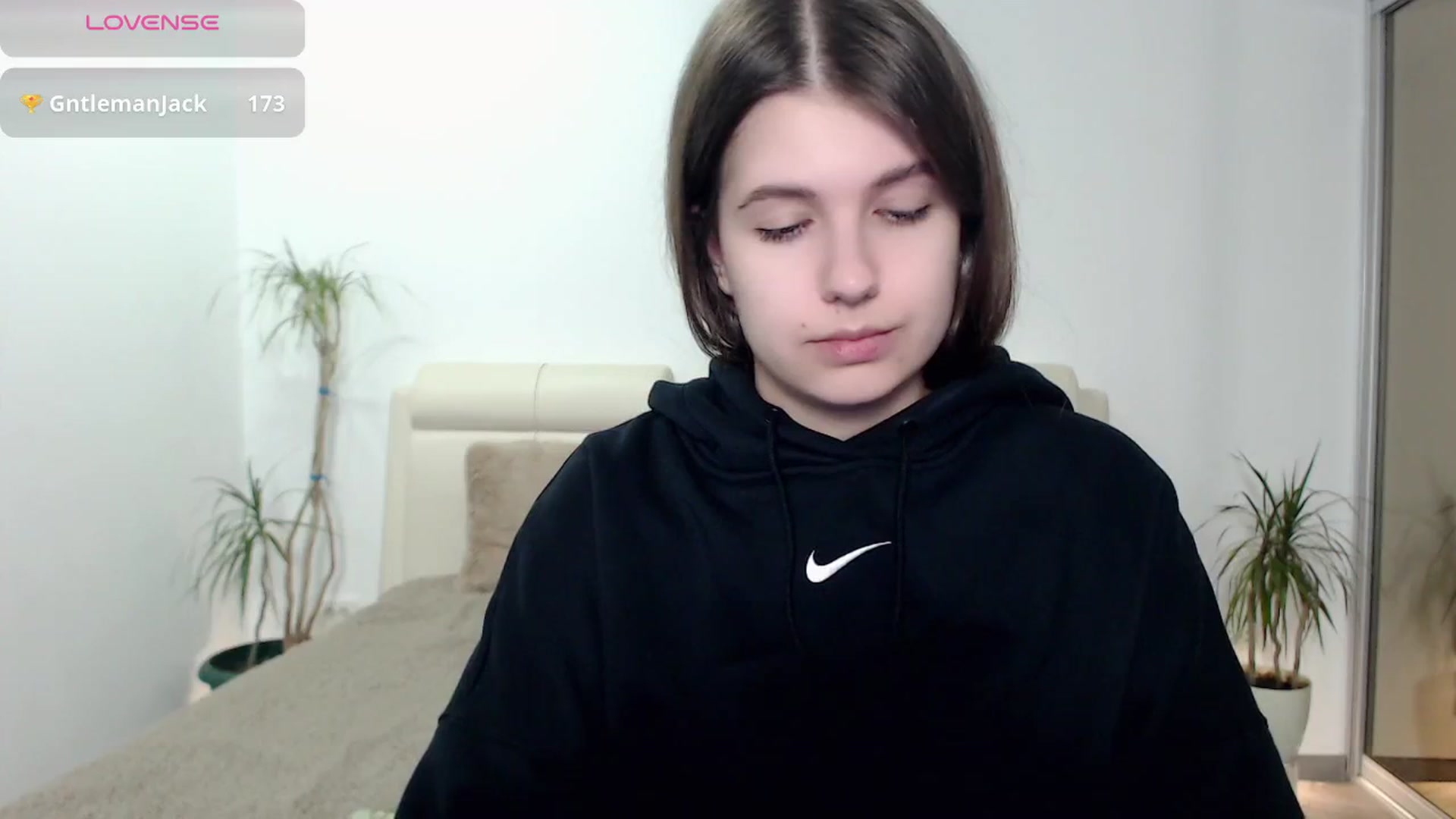 Gallery image thumbnail from CaLLmeJane_'s myfreecams stream on, 10/17/2024, 24:09 image 10 of 20